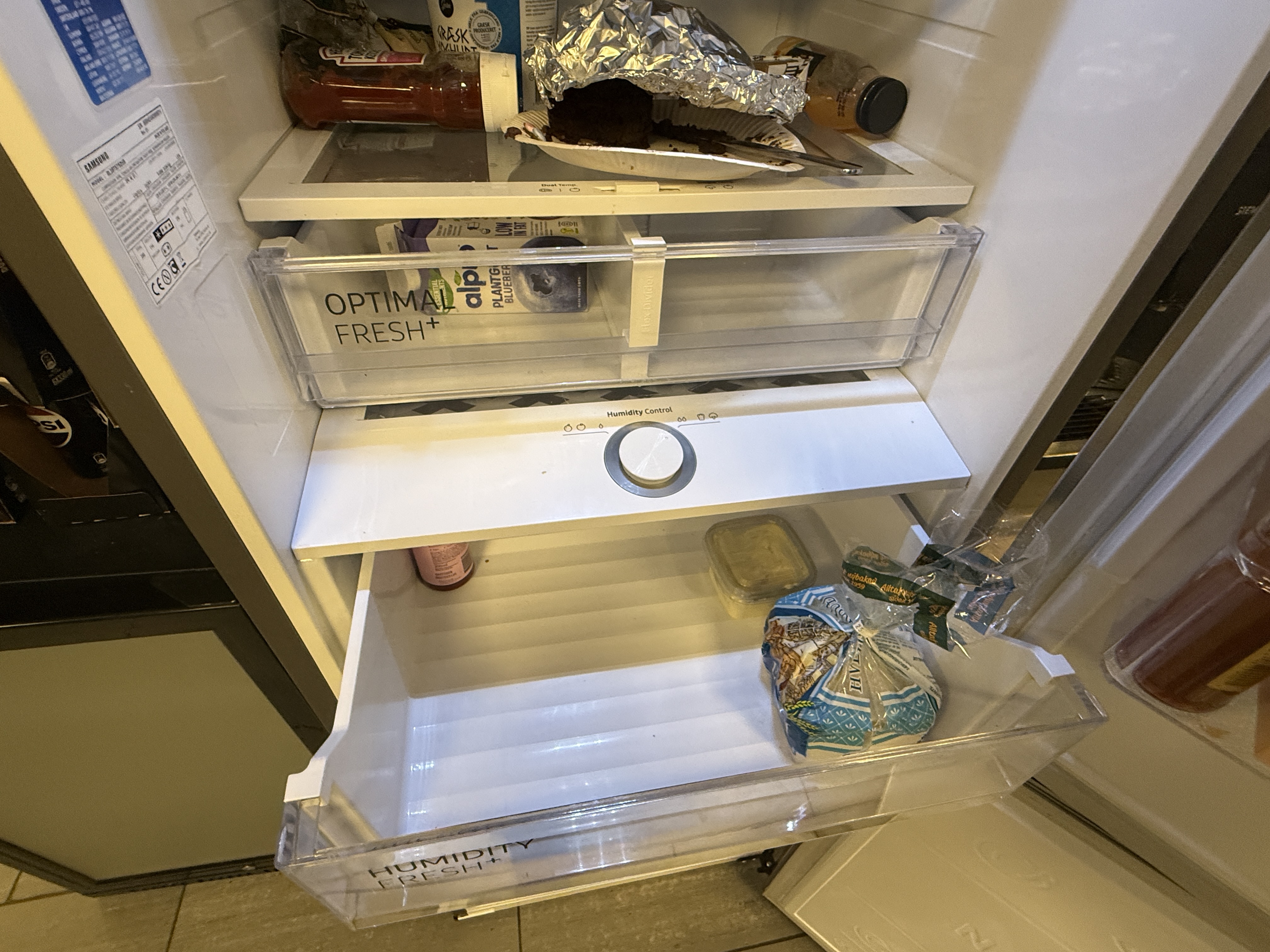 SELT / SOLD Samsung kæli og frystiskápur (2022) 4
