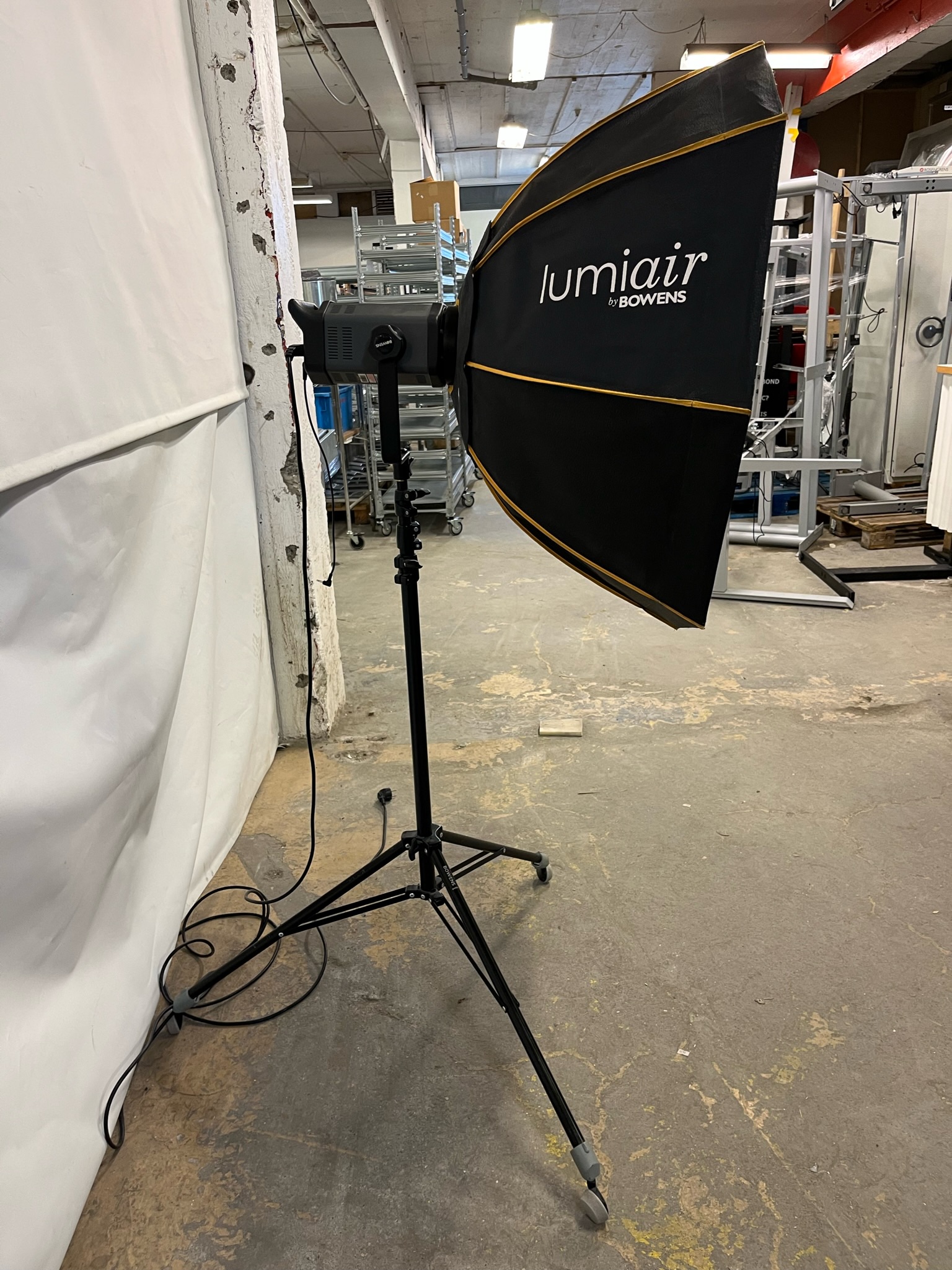 SELT / SOLD Bowens Esprit GM500 Stúdíóflass - softbox - standur á hjólum 2