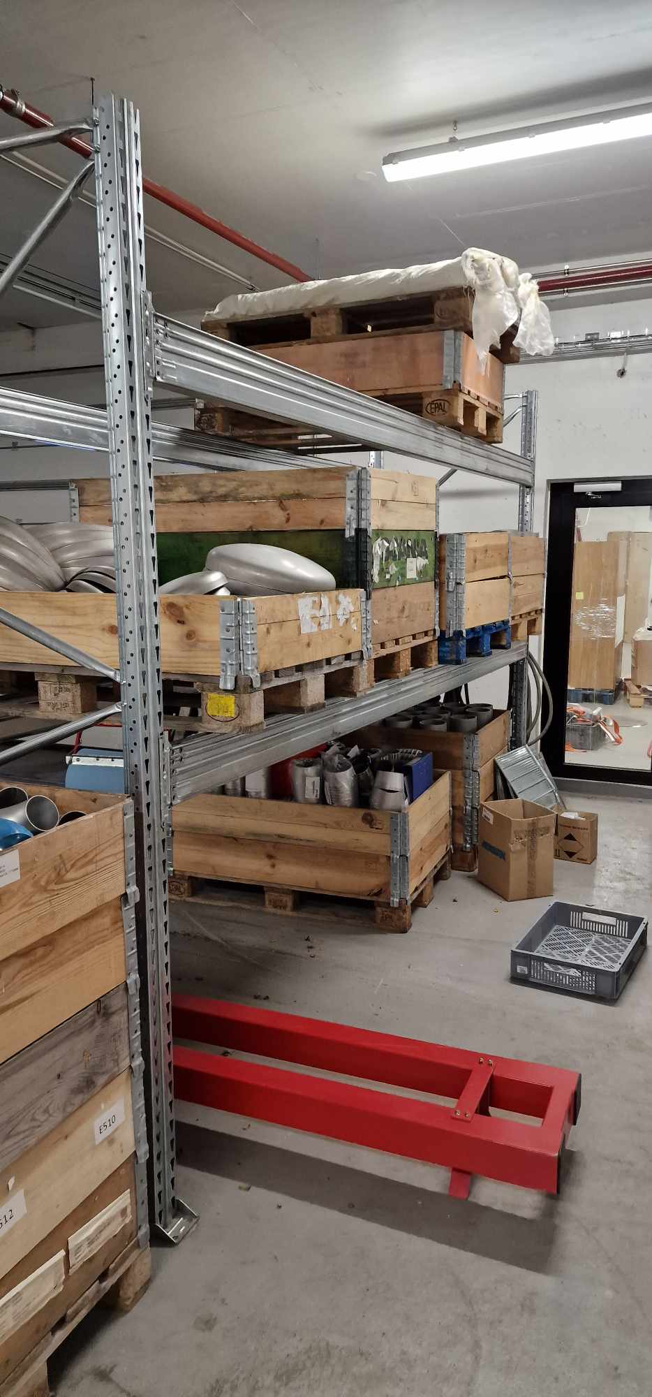 SELT / SOLD Brettarekki - Ísold - Rými