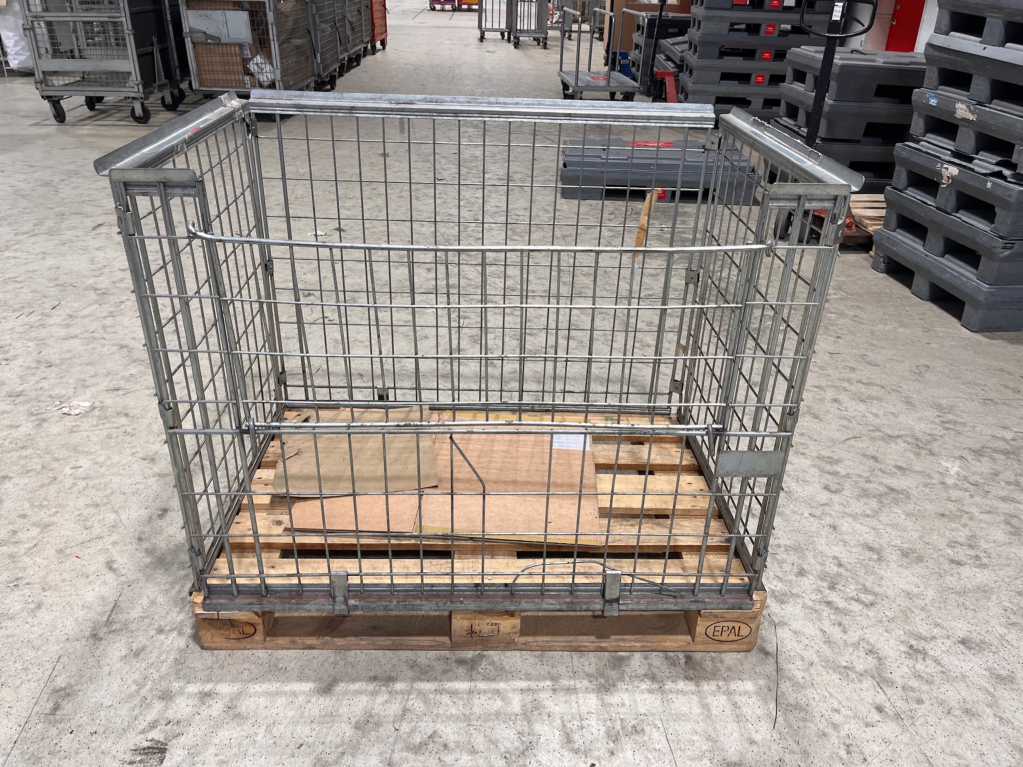 SELT / SOLD Brettagrind frá AJ Vörulistanum, B122xD71xH102sm 5