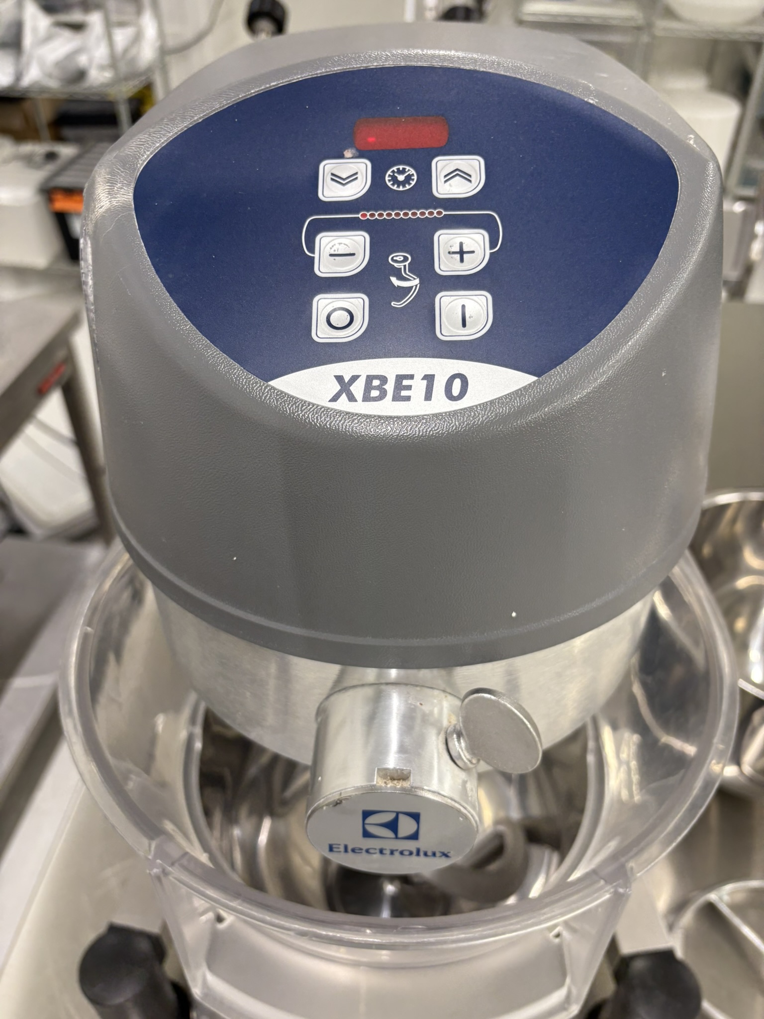 SELT / SOLD Electrolux hrærivél 10 ltr, skálar og hrærur 5