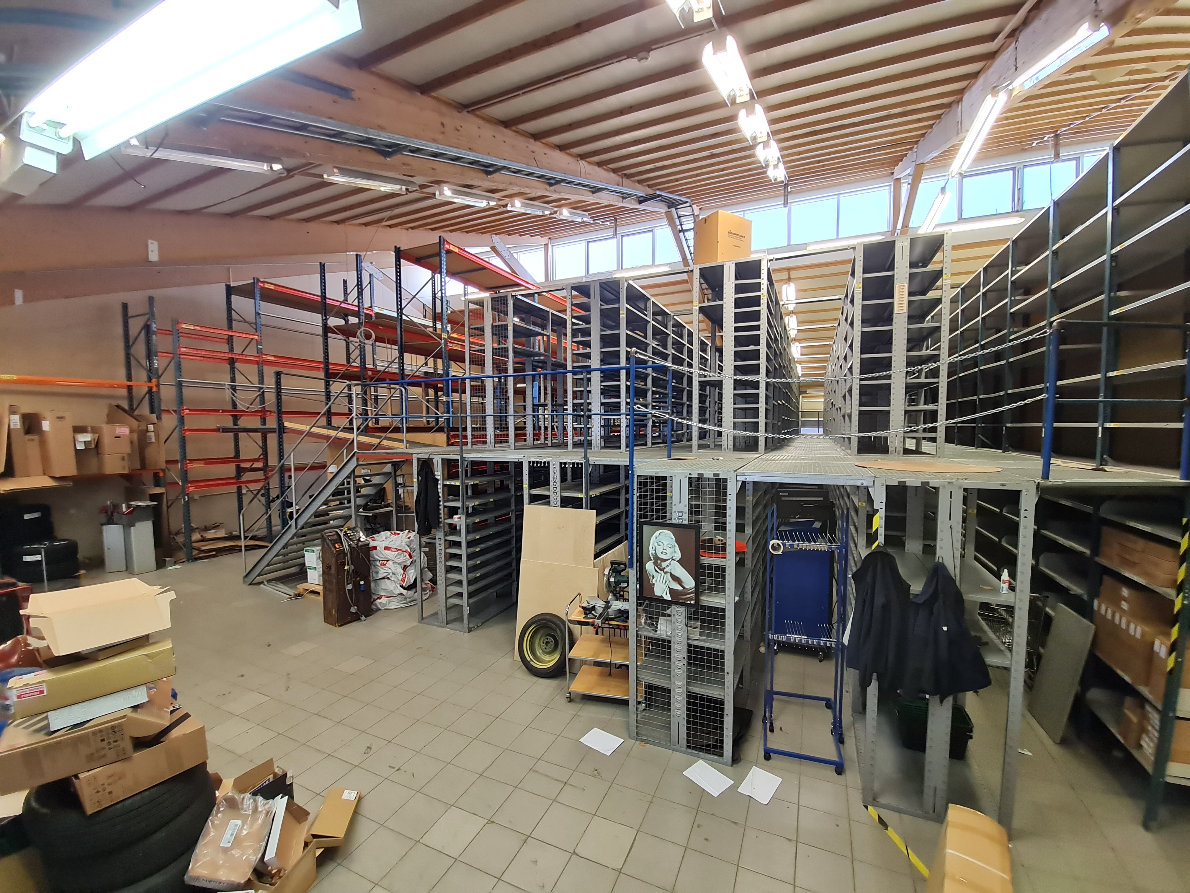 SELT / SOLD - Milliloft um 300 fm.