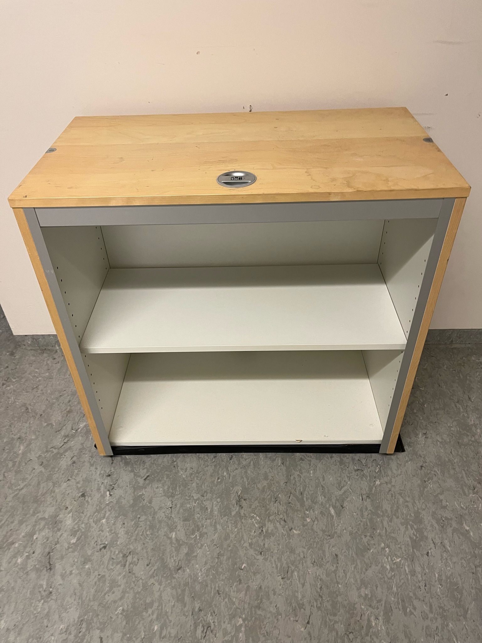 SELT / SOLD IKEA skjalaskápur m.rennihurð og læsingu 3