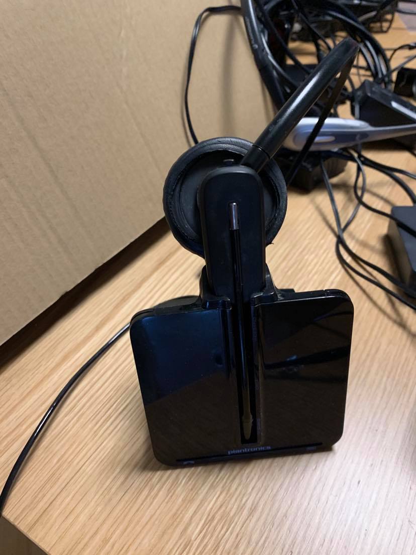 Selt/Endurnýtt-Yealink IP símtæki ásamt heyrnartólum 3