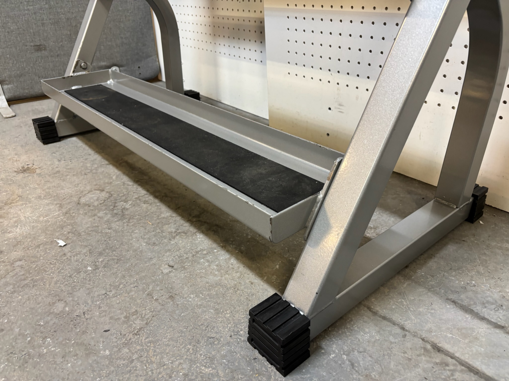 SELT / SOLD York Barbell Handlóðarekki 4
