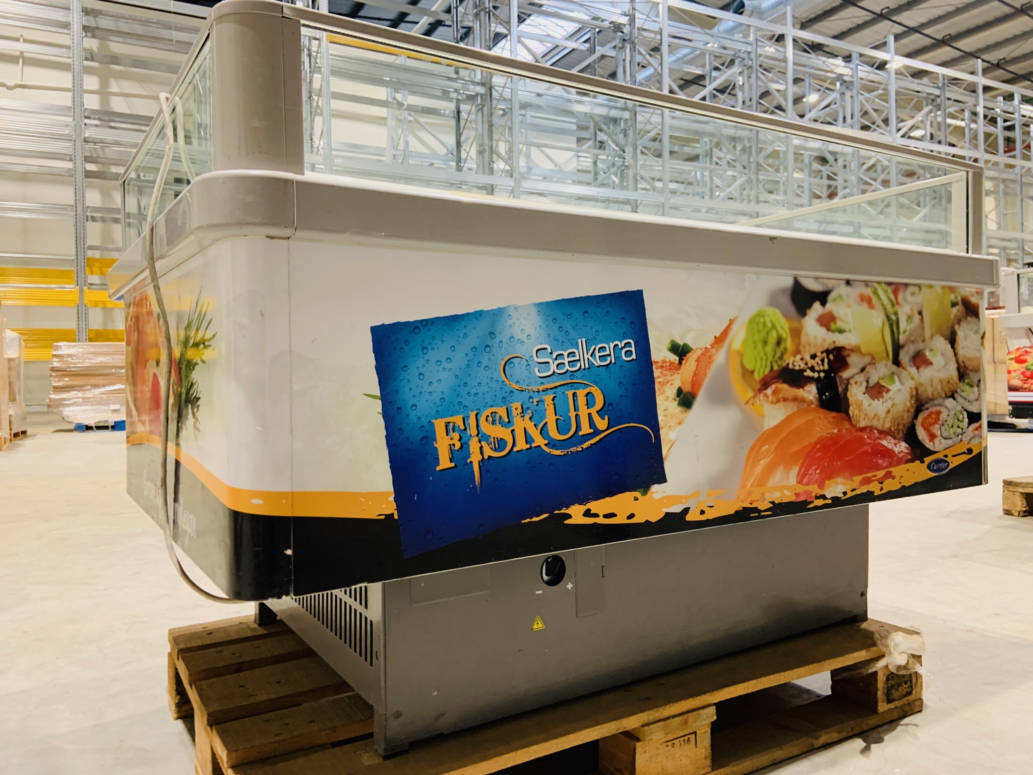 SELT / SOLD Carrier Presenter kælir 1545/85 3