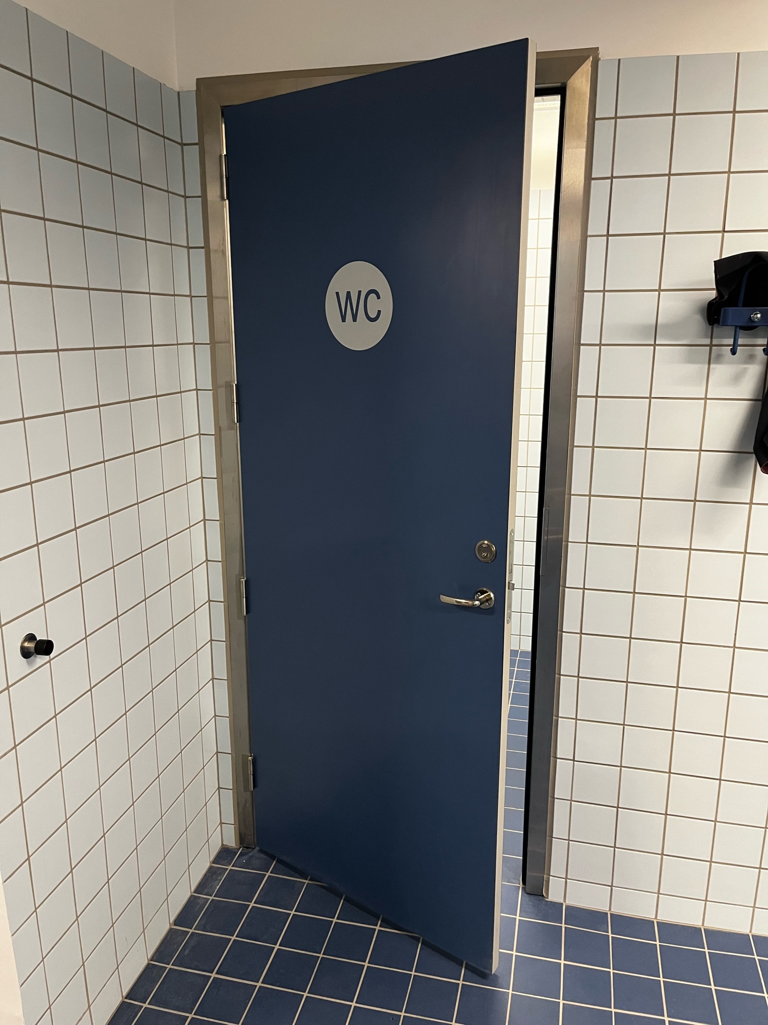 SELT / SOLD Vandaðar nýjar vatnsþolnar hurðir í stálramma 2