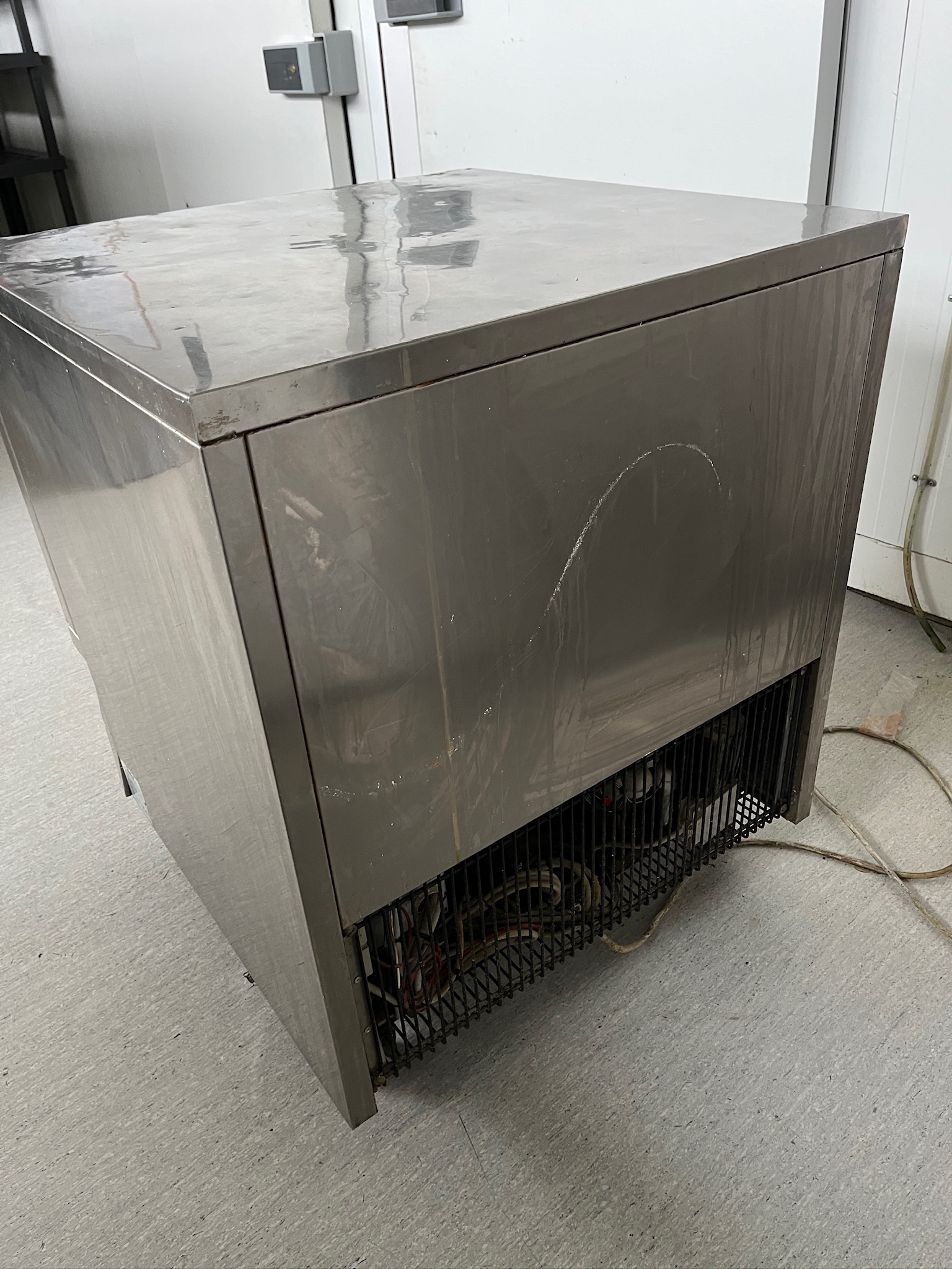 SELT / SOLD iRinox Blast Chiller freezer, B71 x D70 sm. 4