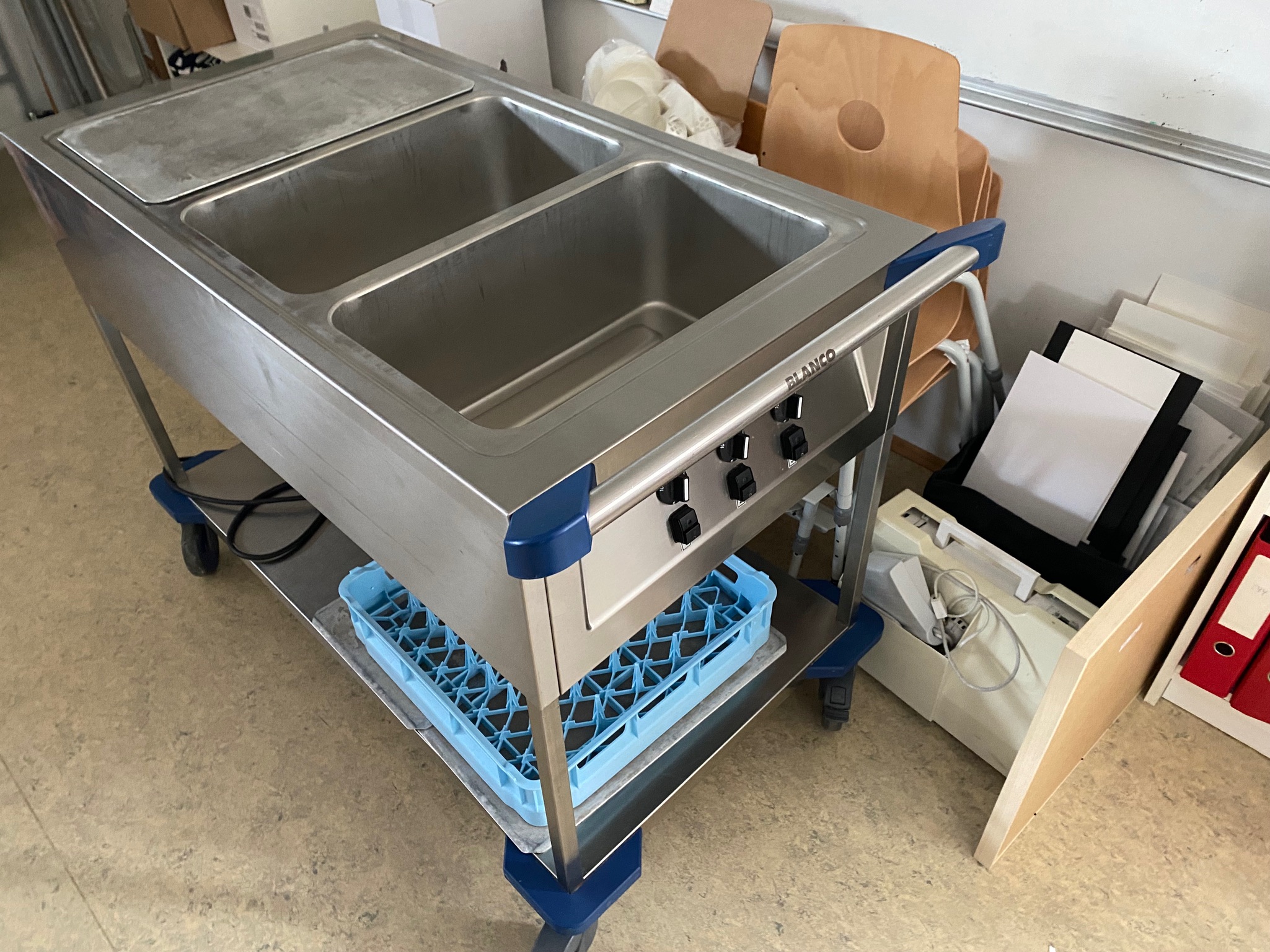 SELT / SOLD Gastro hitaborð - mötuneytisvagn frá Blanco