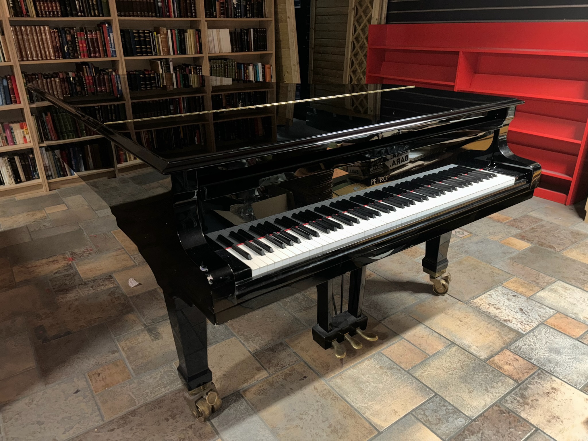 SELT / SOLD - Glæsilegur Petrof flygill - Grand Piano - concert 2