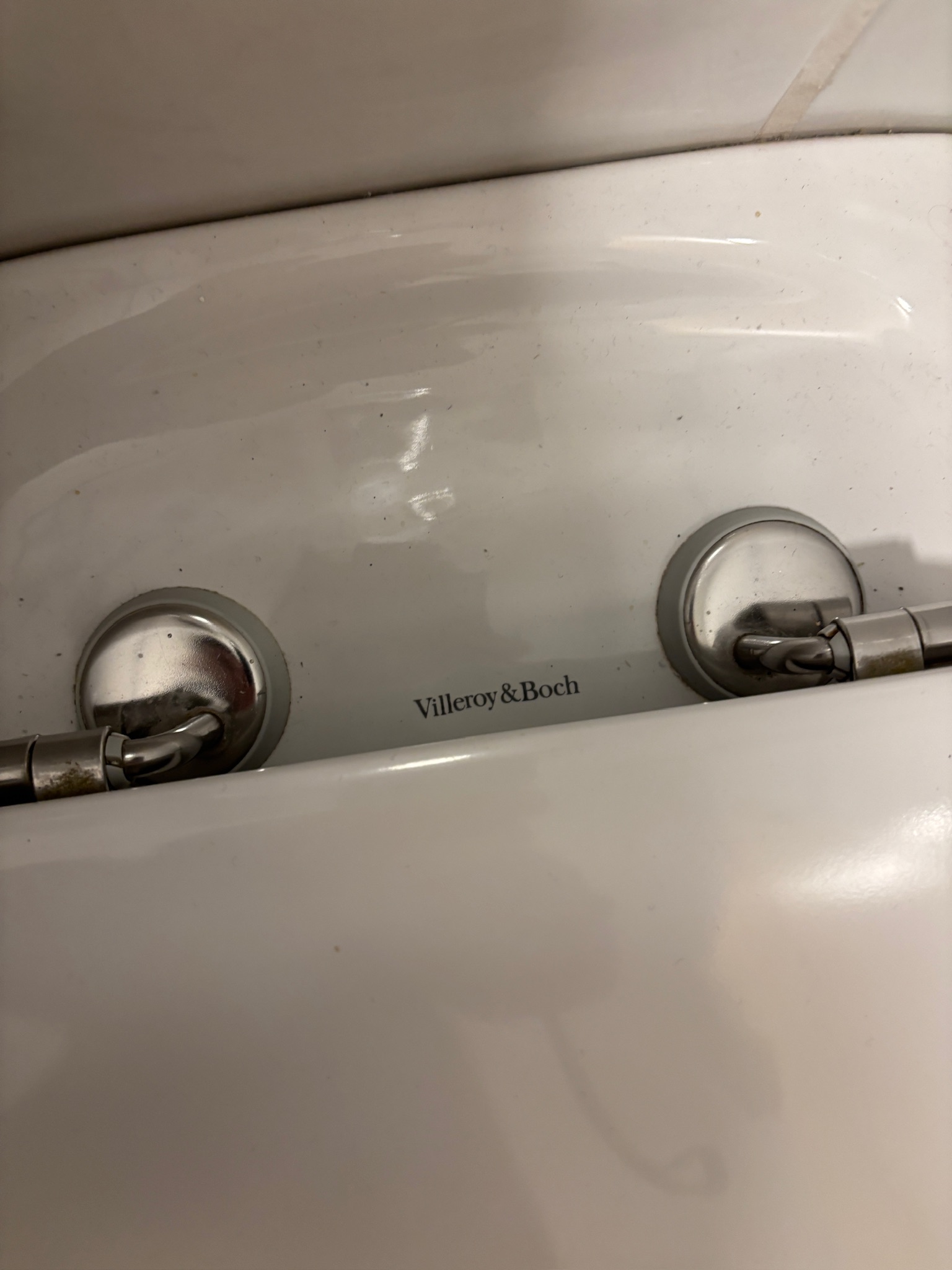 SELT / SOLD - Villeroy Boch vegghengt salerni / WC (2 stk.) 3
