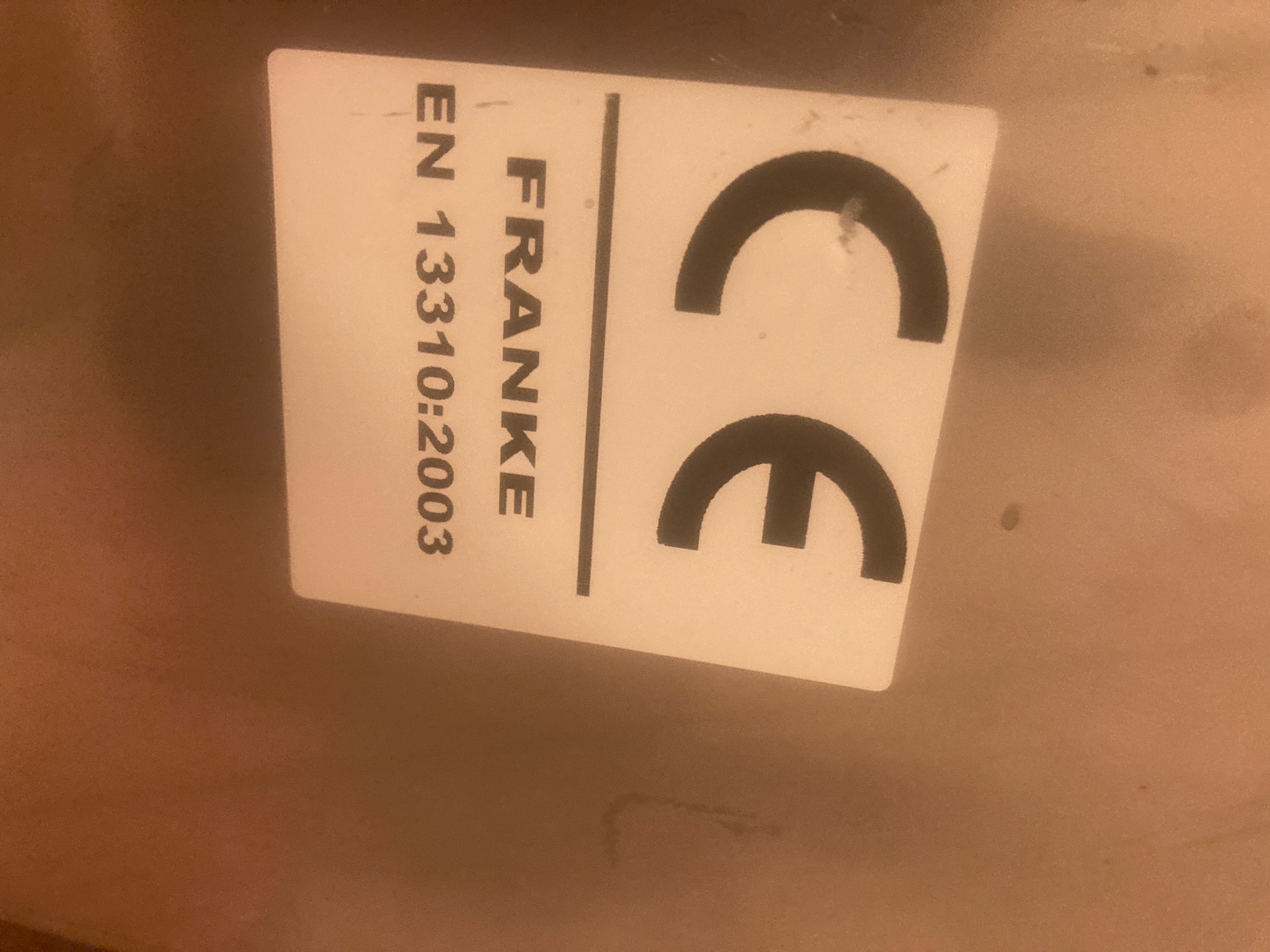 SELT / SOLD Stálvaskur m.blöndunartæki 5