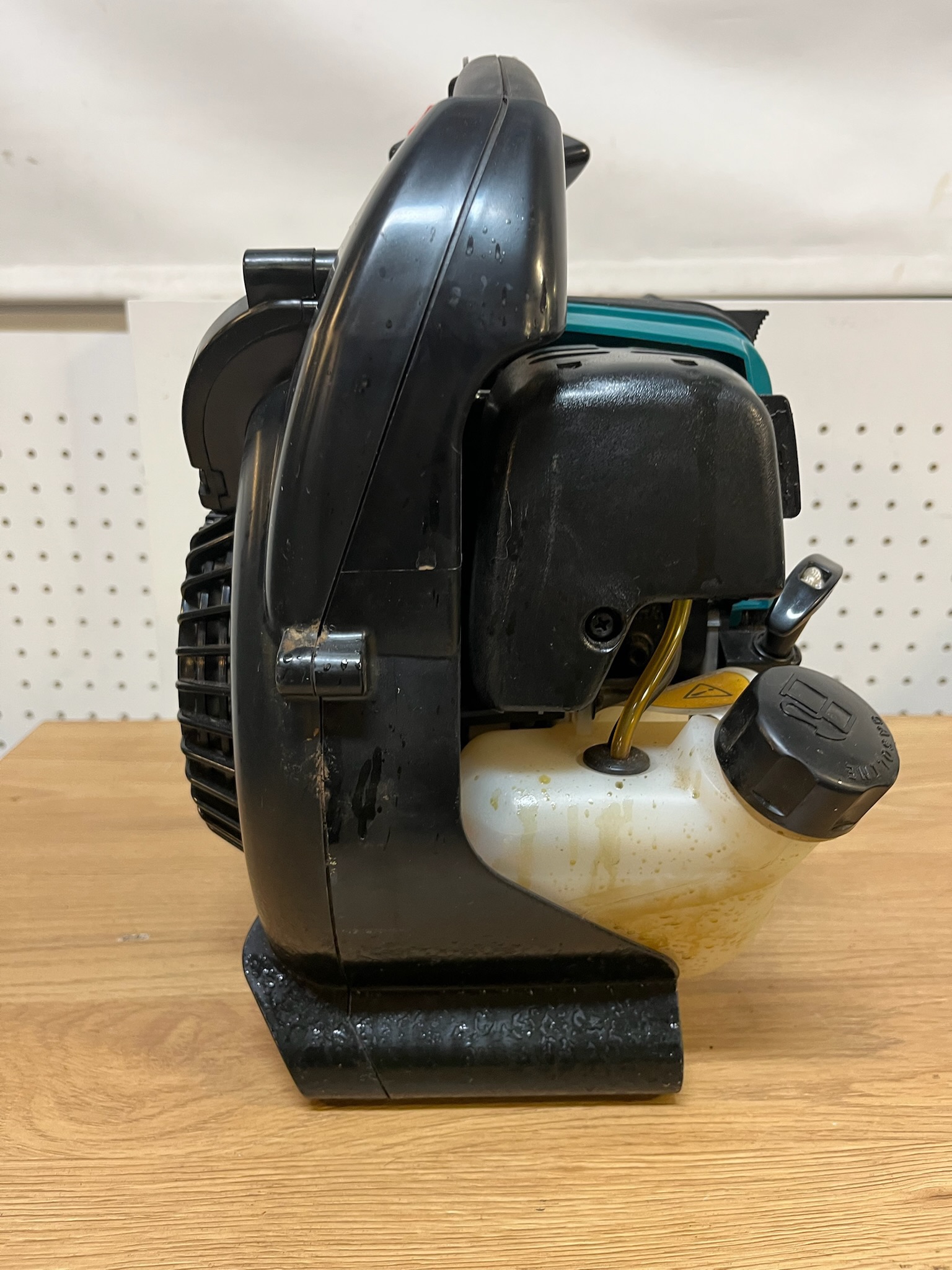 SELT / SOLD Makita EH025EU7 blásari 3
