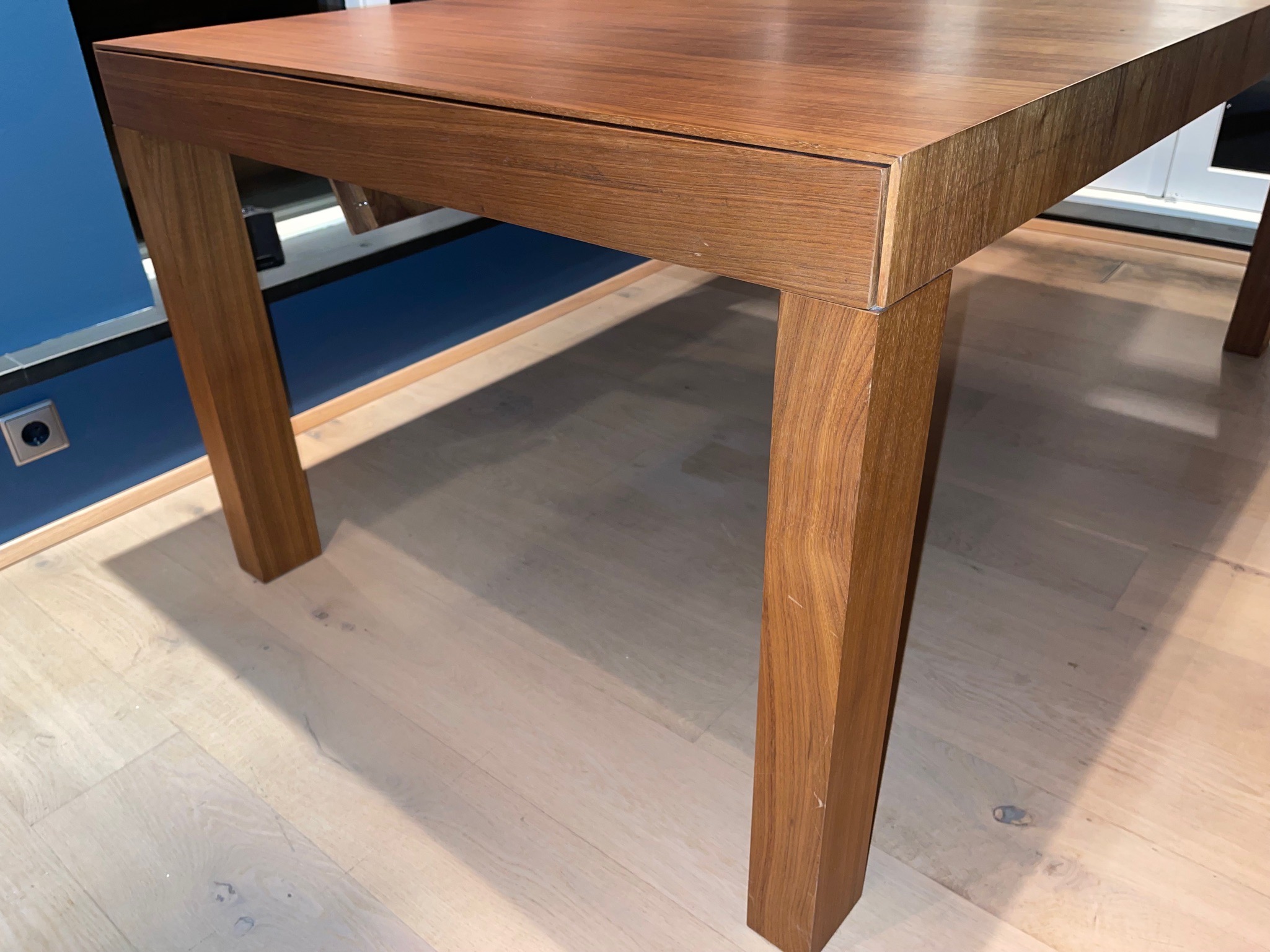 SELT / SOLD Glæsilegt eldhús/borðstofuborð (stækkanlegt) 5