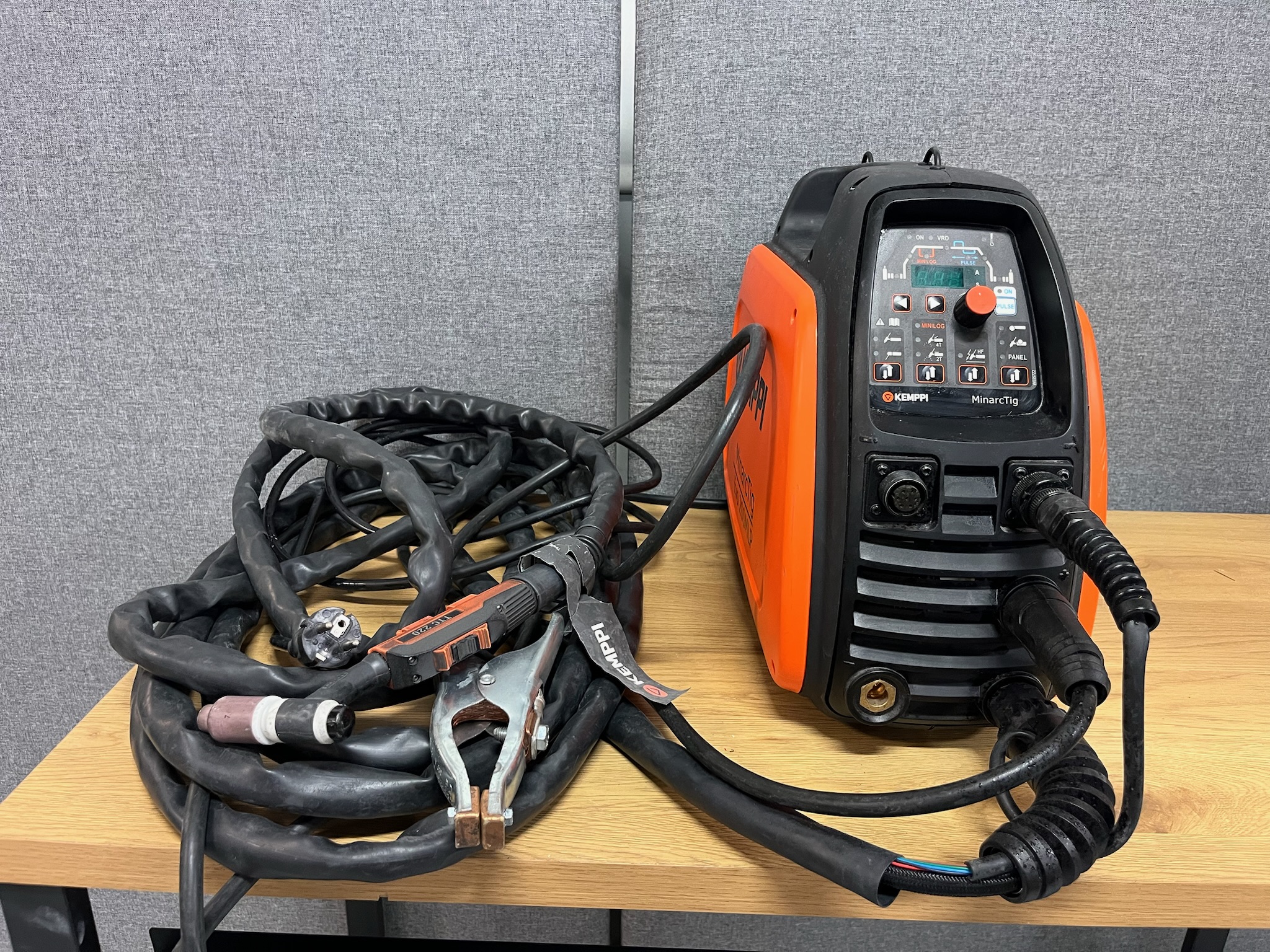 SELT / SOLD - Kemppi rafsuðuvél