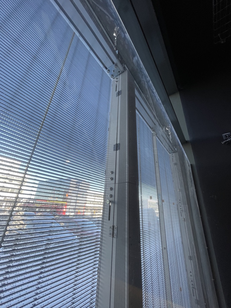 SELT / SOLD Rimla LED skilti gegnsætt H180 x 200 sm 8