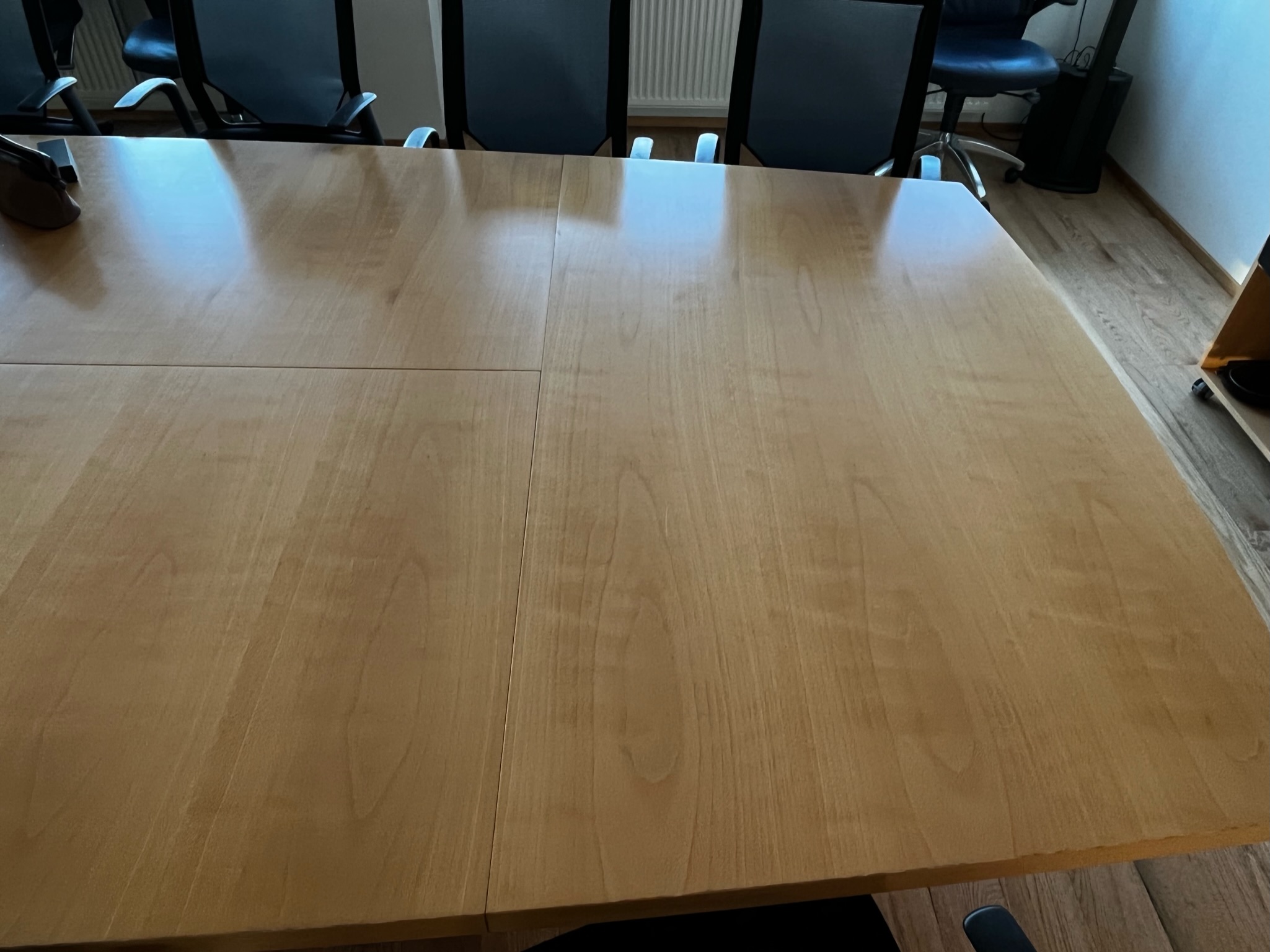 Fundarborð 12 til 14 manna 320 sm. m.Crestron búnaði 5
