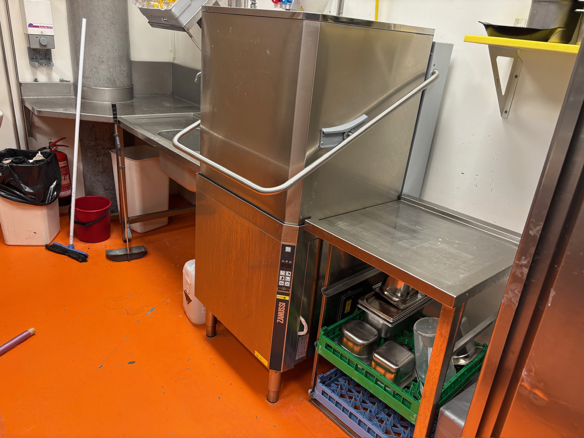 SELT / SOLD Zanussi uppþvottavél húddvél 3