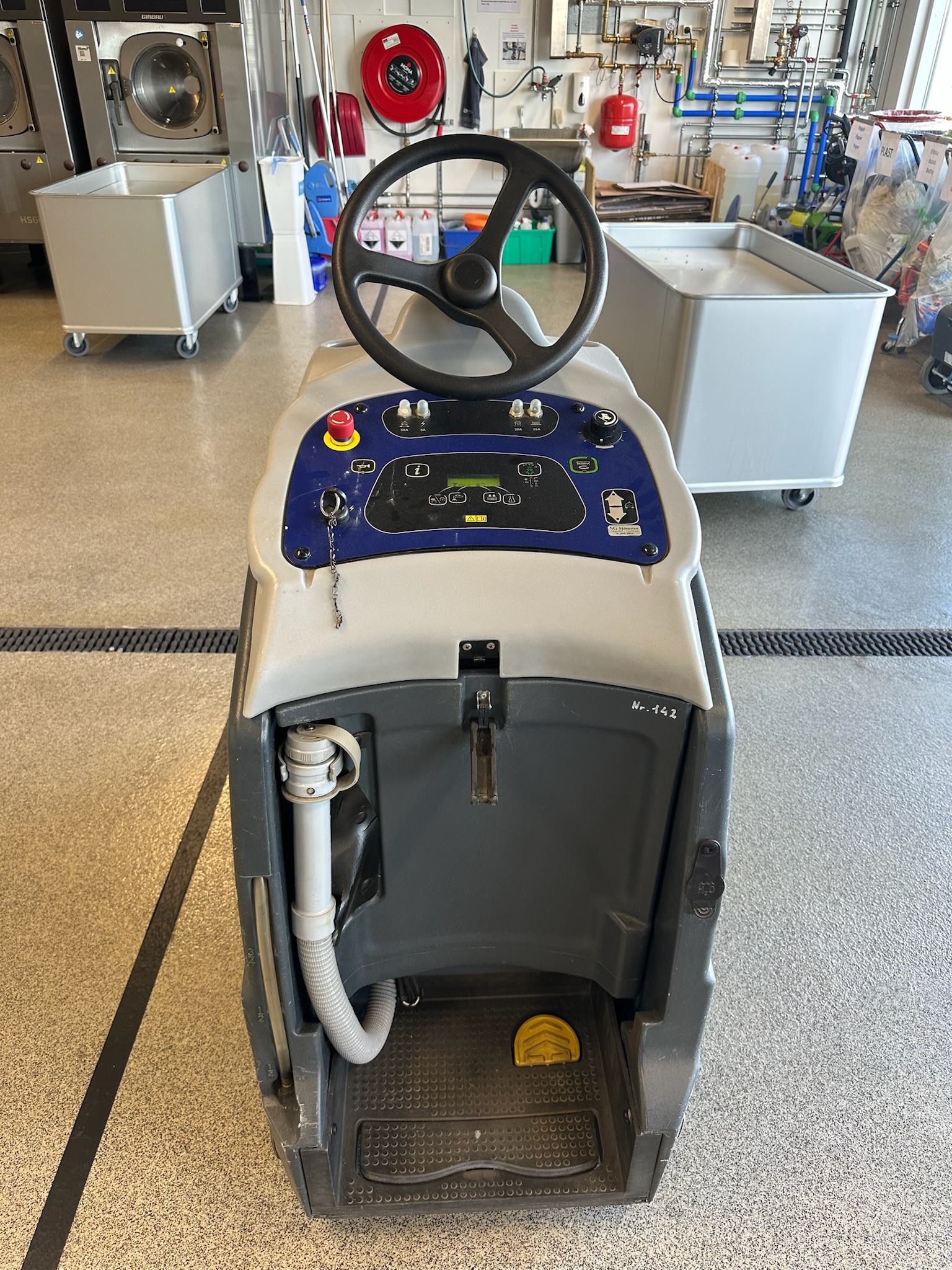 SELT / SOLD Nilfisk skúringavél SC1500 4