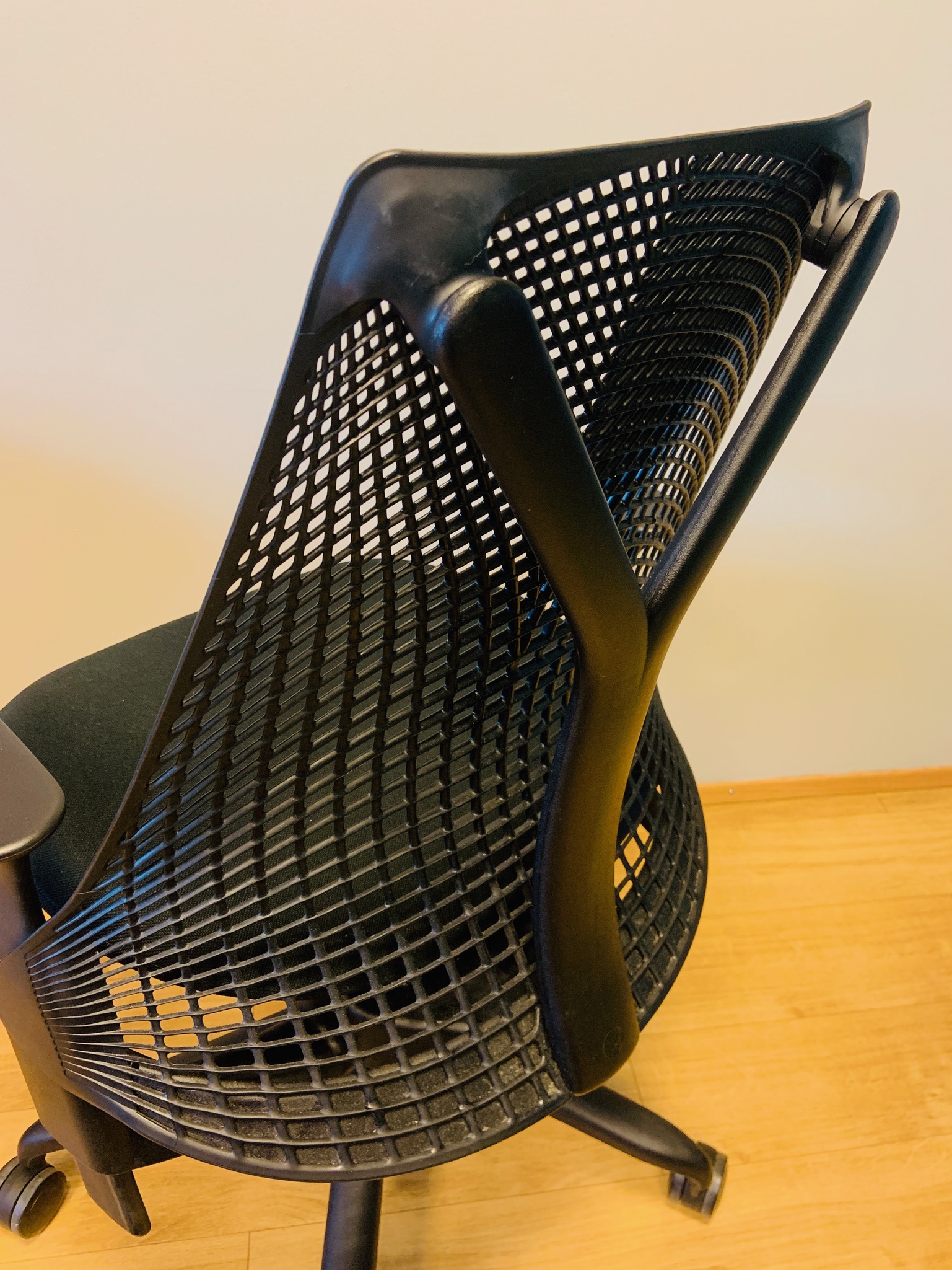 SELT / SOLD Herman Miller Sayl frá Pennanum 13