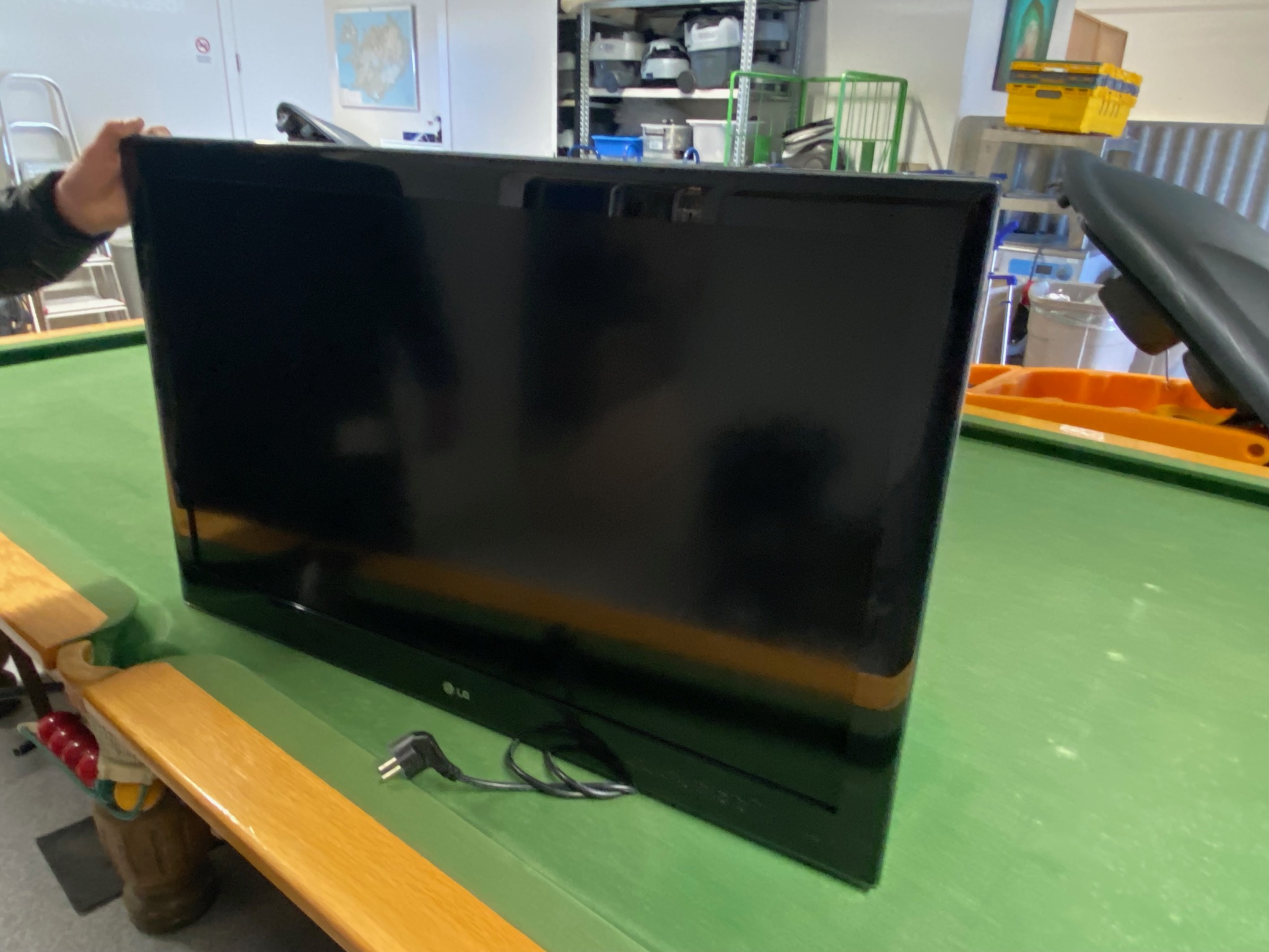 SELT / SOLD LG Sjónvarp 37'' 2