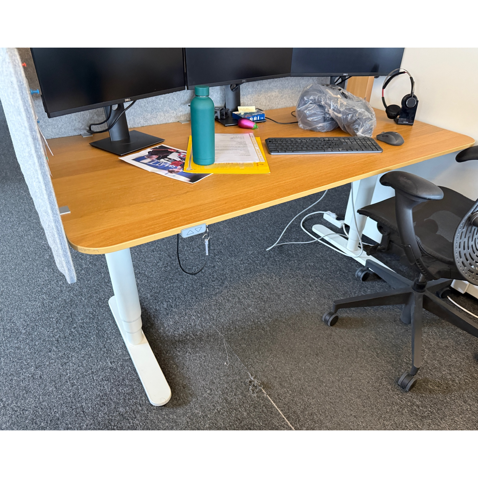IKEA rafmagnsborð með borðskilrúmum, B160xD80sm. (8 stk.)