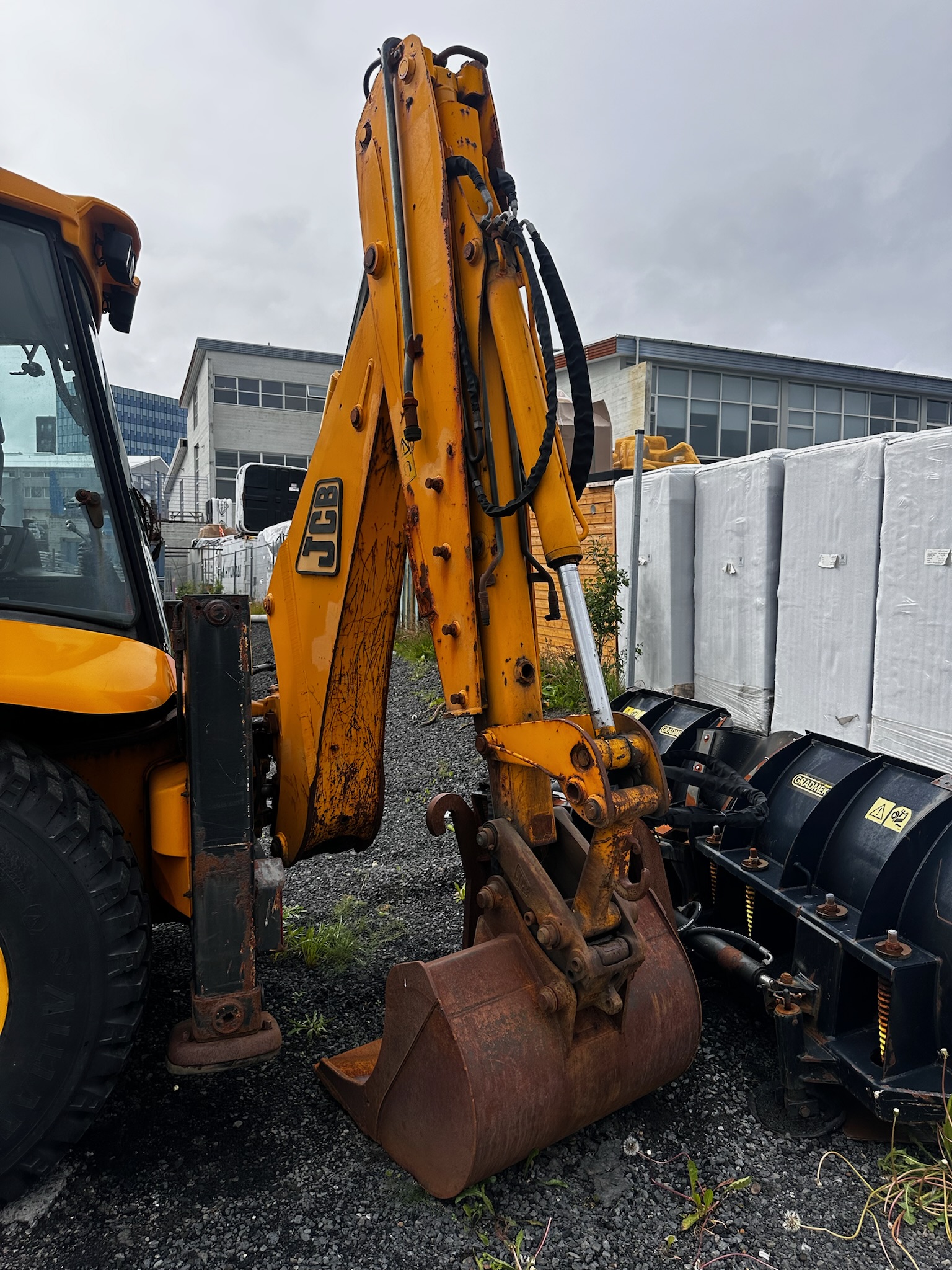 SELT / SOLD JCB grafa 2005 12