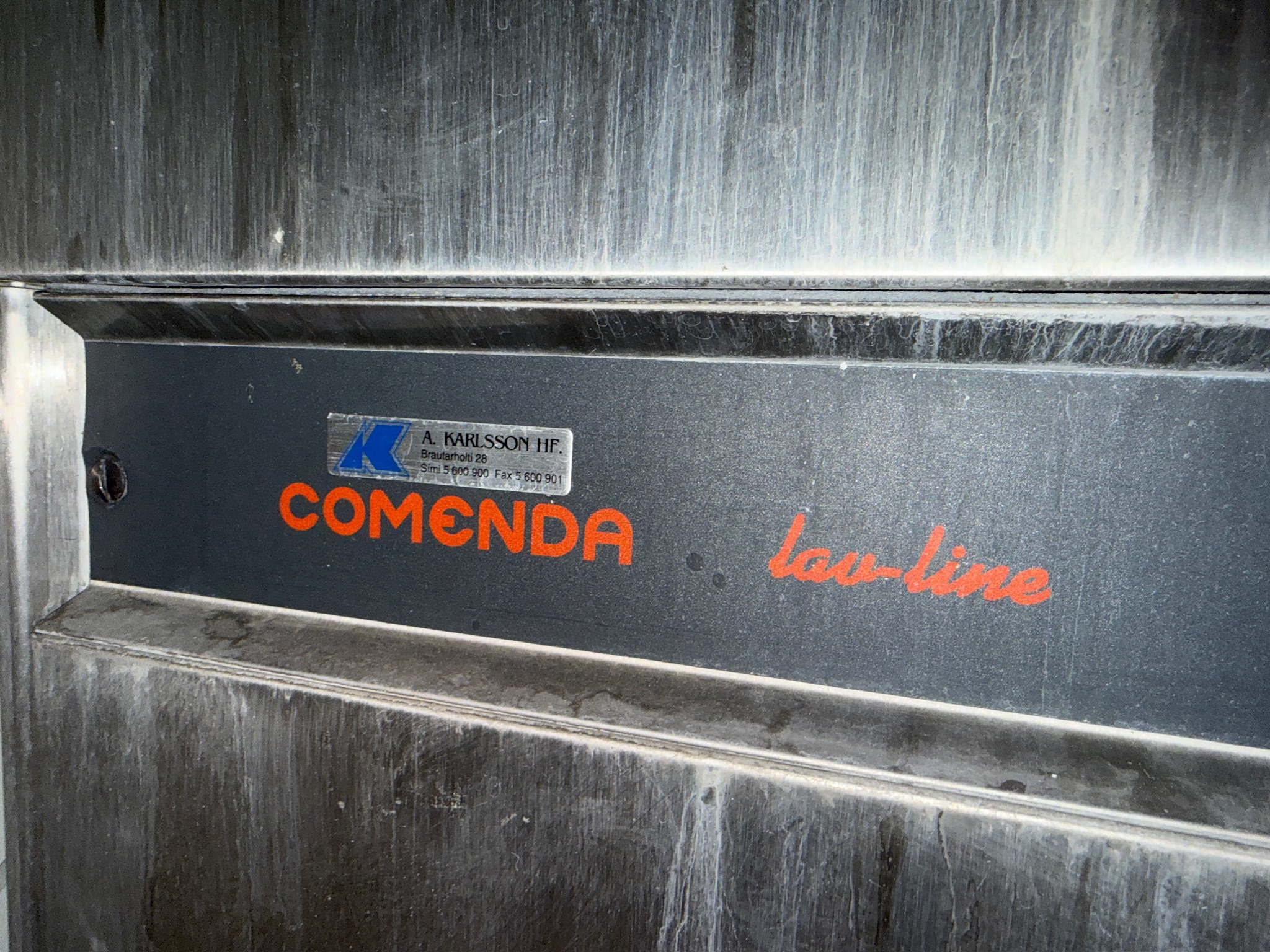 Comenda húddvél 6