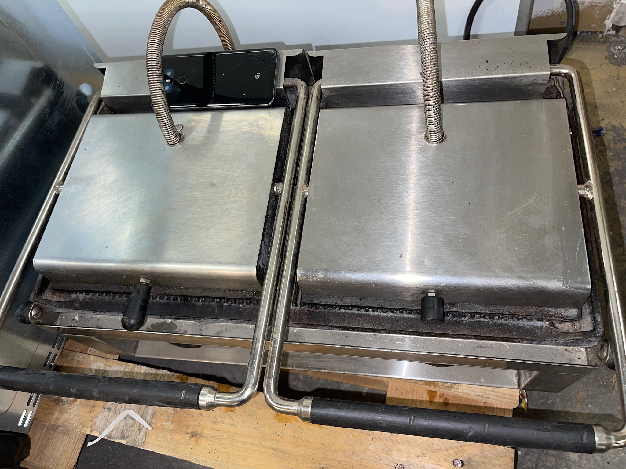 Selt/Endurnýtt-Tvöfalt Roller grill 4
