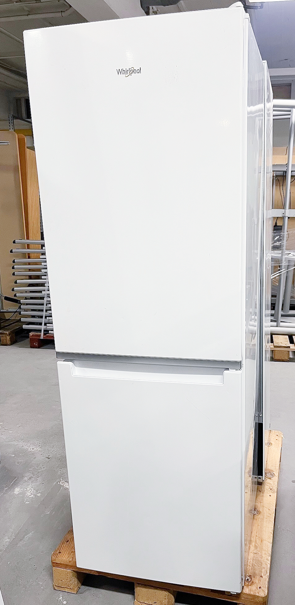 SELT / SOLD Whirlpool kæli- og frystiskápur, H186 sm.