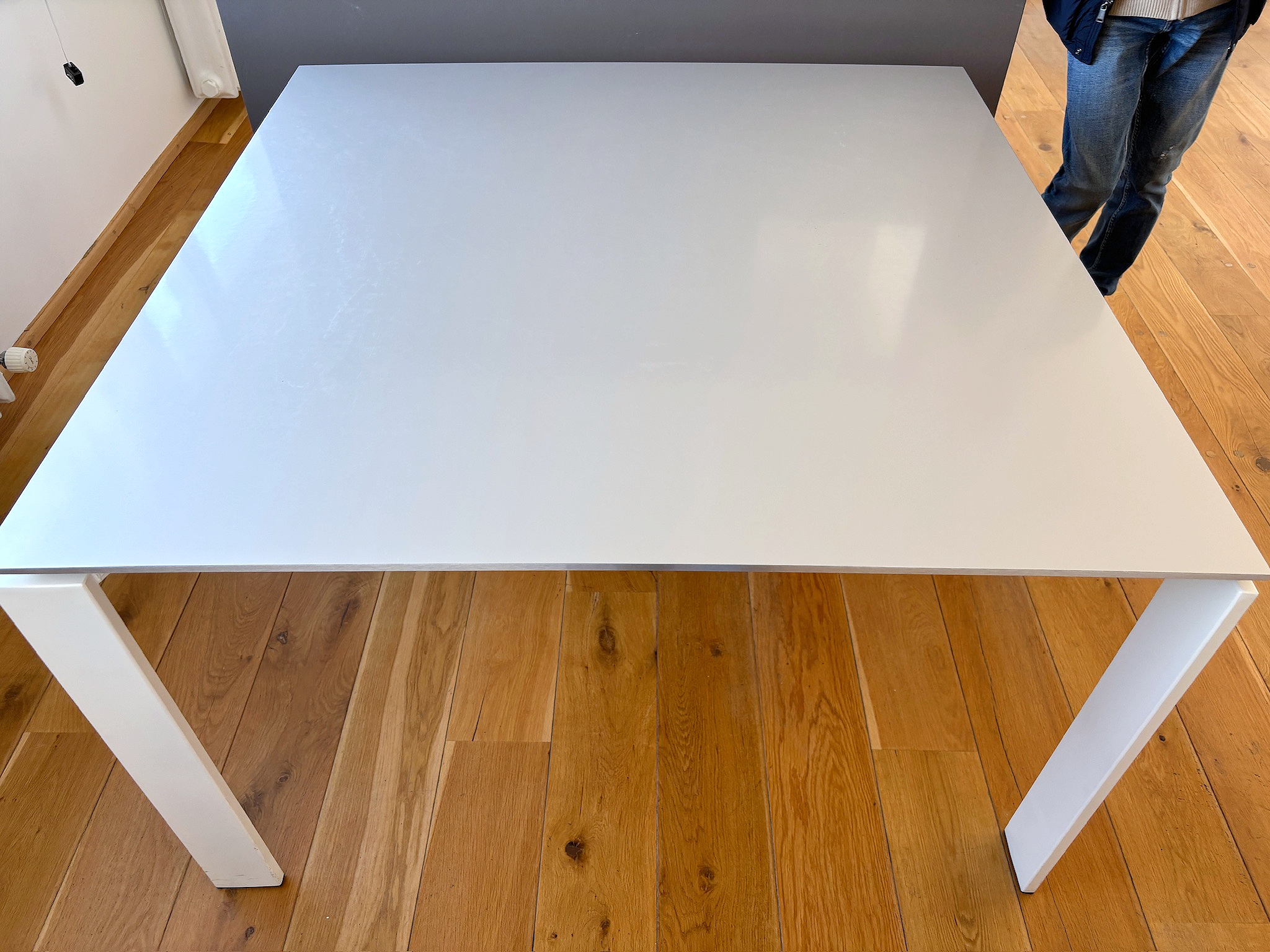 SELT / SOLD Kartell borð, B128xD128xH74sm. 2