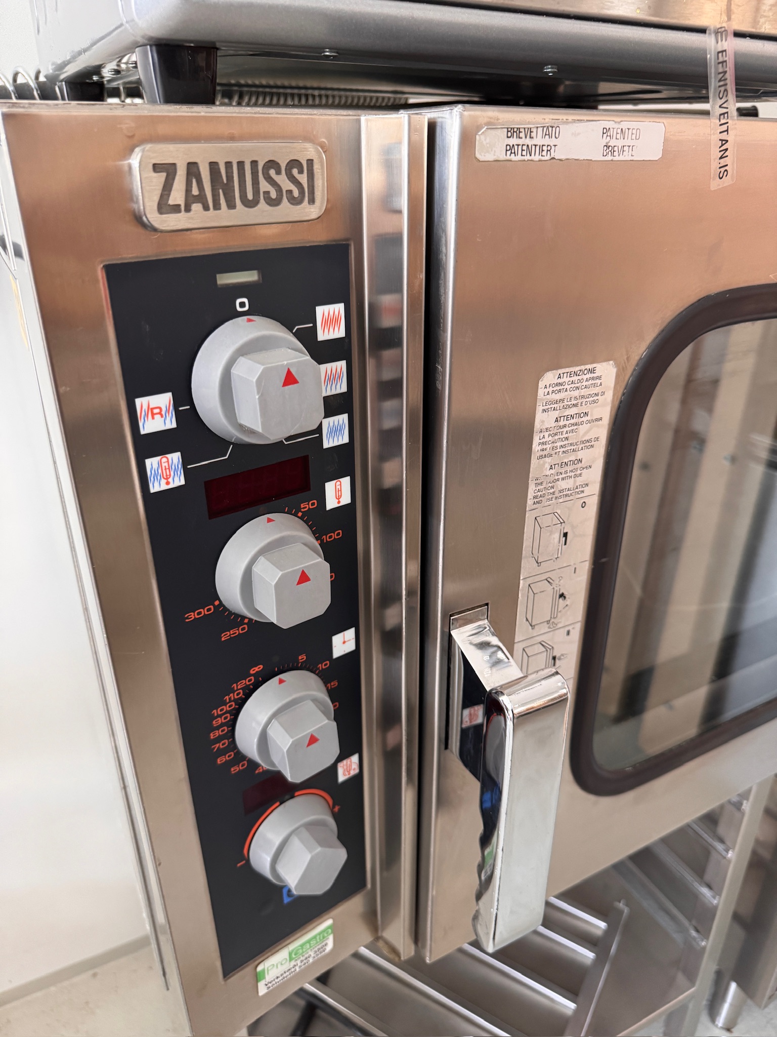 SELT / SOLD Zanussi gufuofn og undirborð, 6 skúffur 3