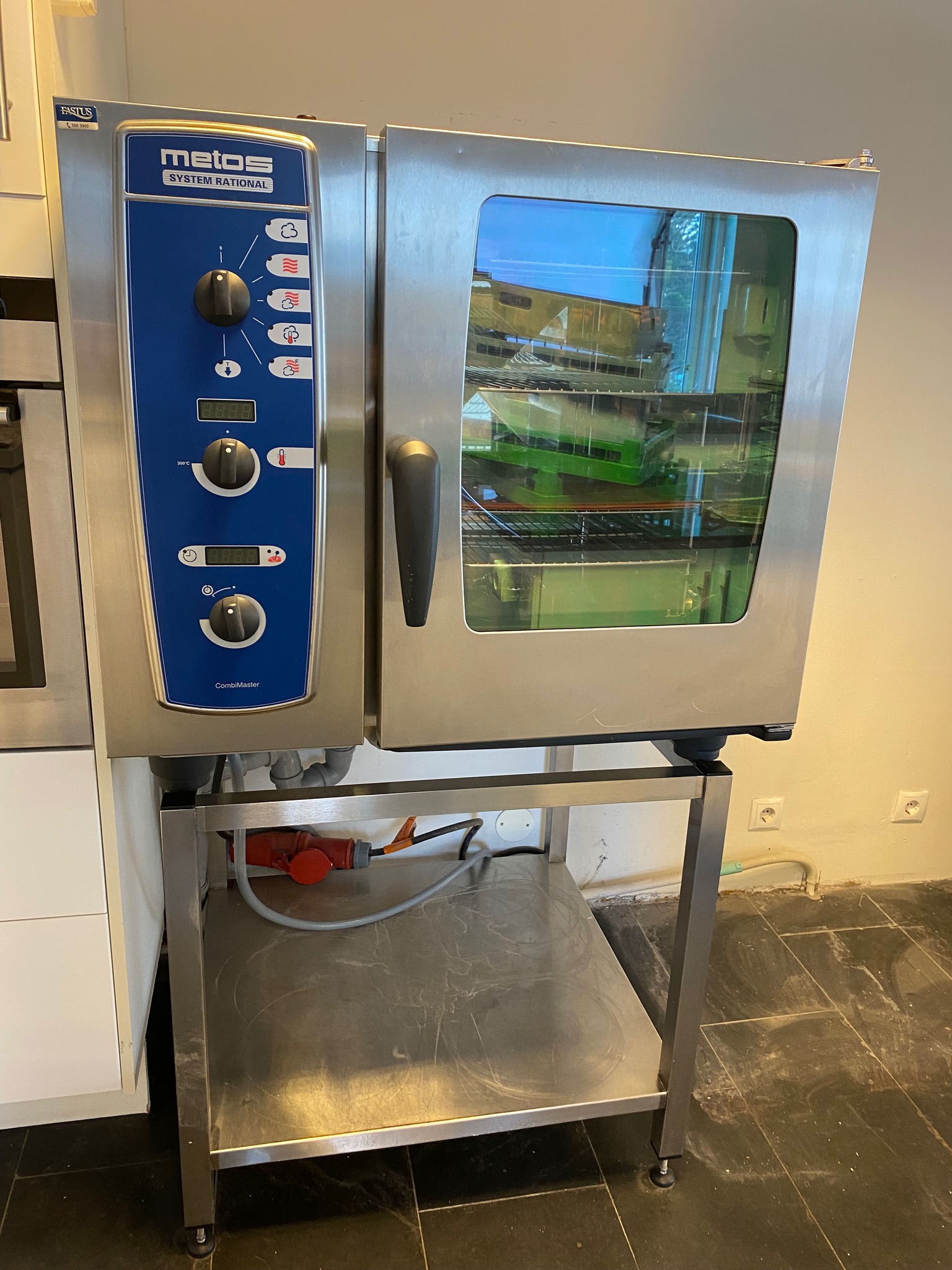 SELT / SOLD Metos stóreldhúsofn, 6 skúffur - eins og nýr 2