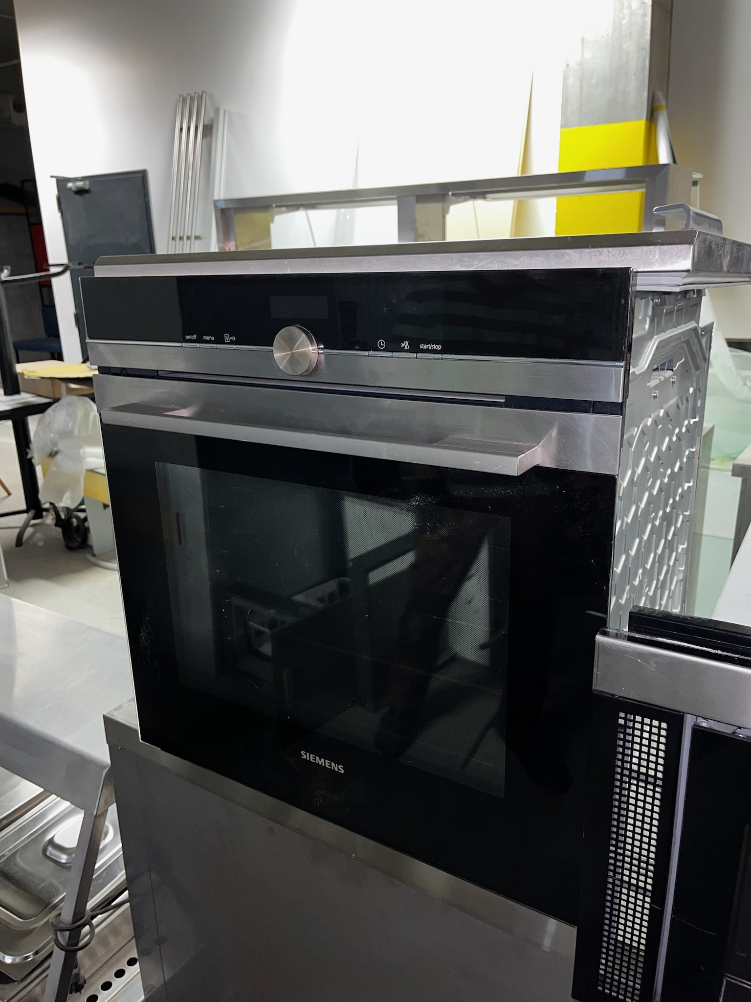 SELT / SOLD SIEMENS blástursofn 3.65KW - sjálfhreinsandi 5