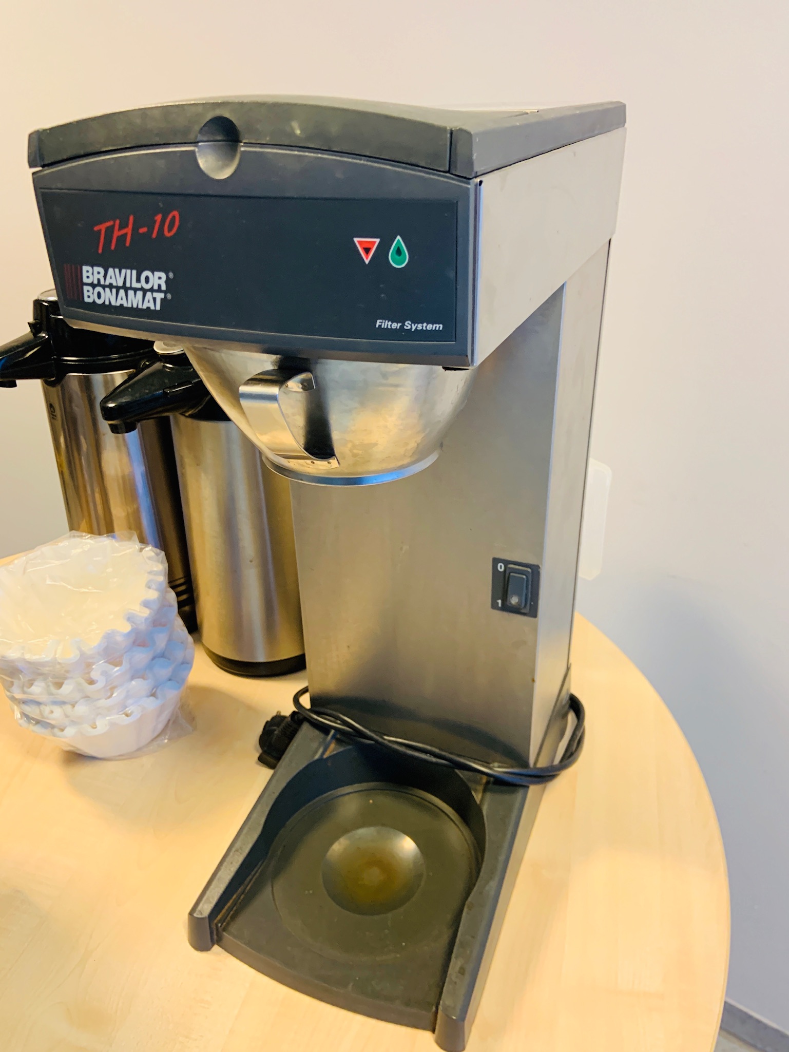 Selt-Bravilor Bonamat TH-10 og Severin kaffivél Café Caprice 3