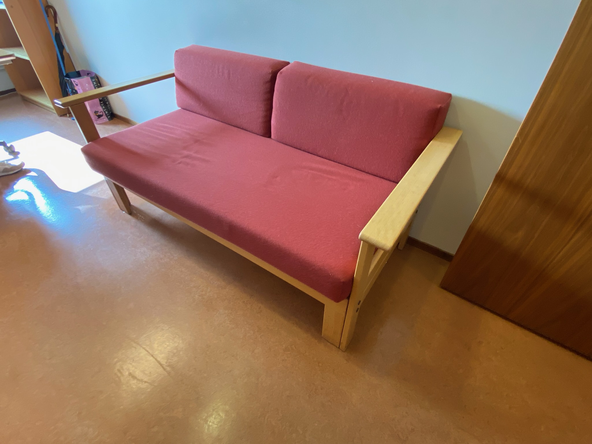 SELT / SOLD Svefnsófi 2j manna frá Gamla Kompaníð - 2 litir - Alþingi 3