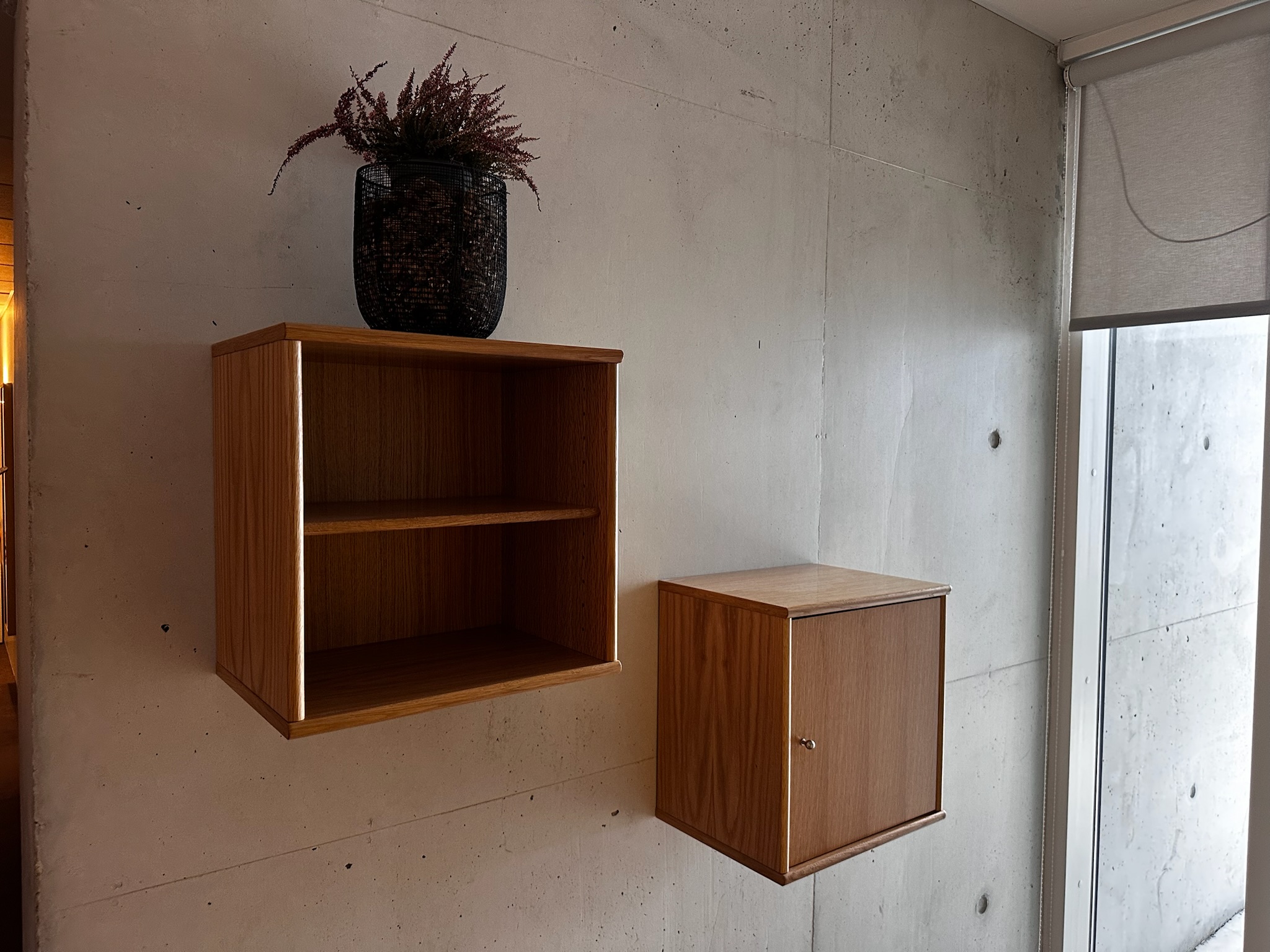 SELT / SOLD Eikar hillueiningar, H41xB41xD30sm.