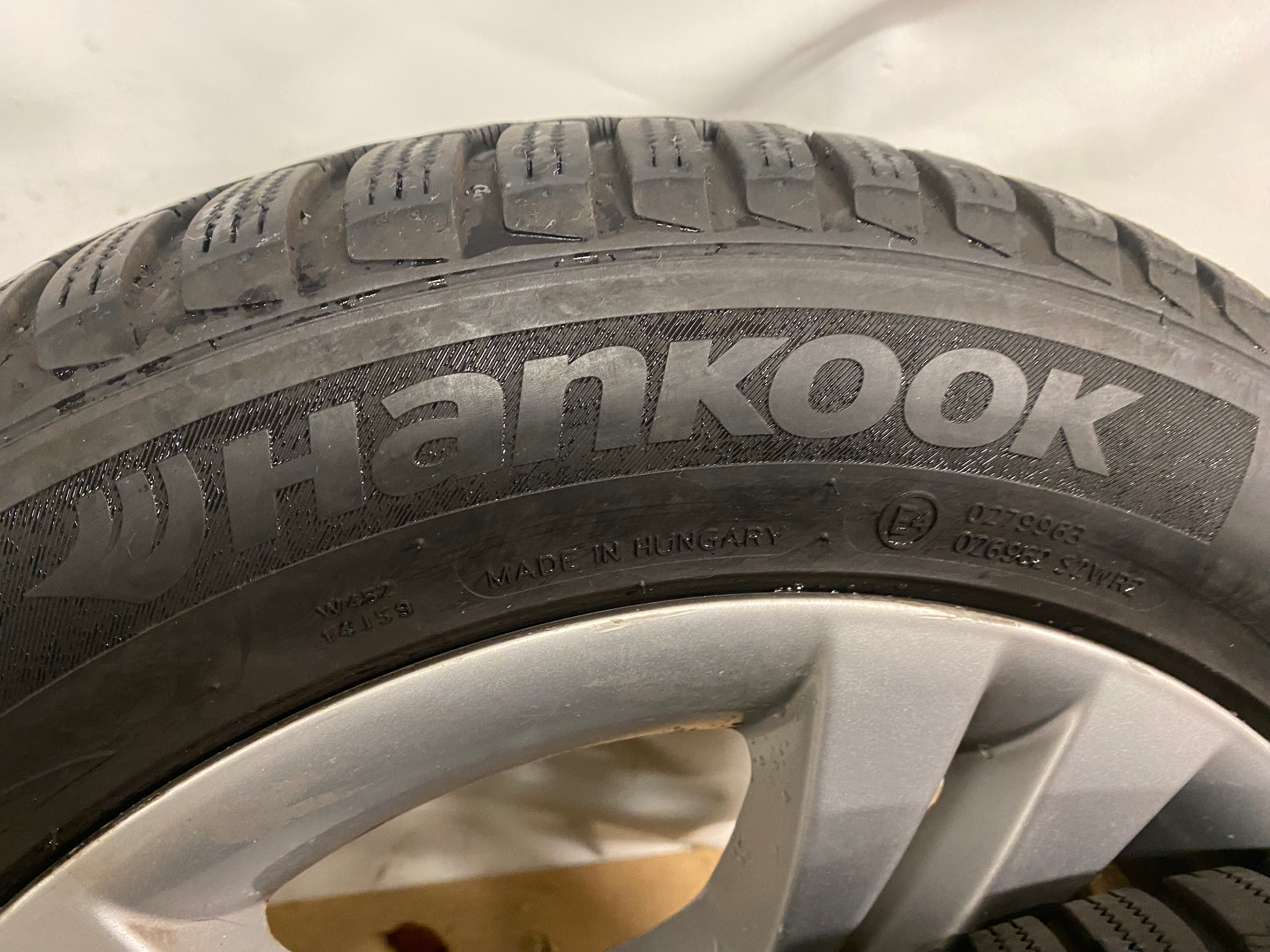 SELT / SOLD Hankook Winter icept RS2 heilsársdekk á álfelgum - 205/55 R16 91T 13