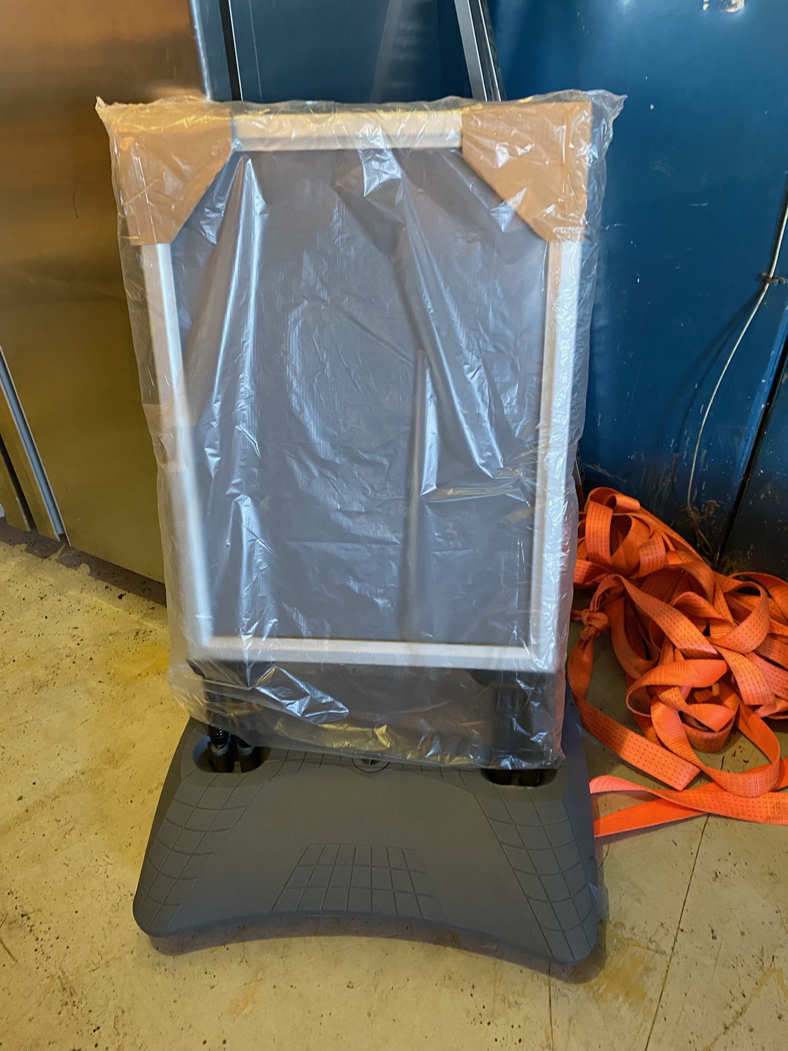 SELT / SOLD Vindskilti (ónotað) 2