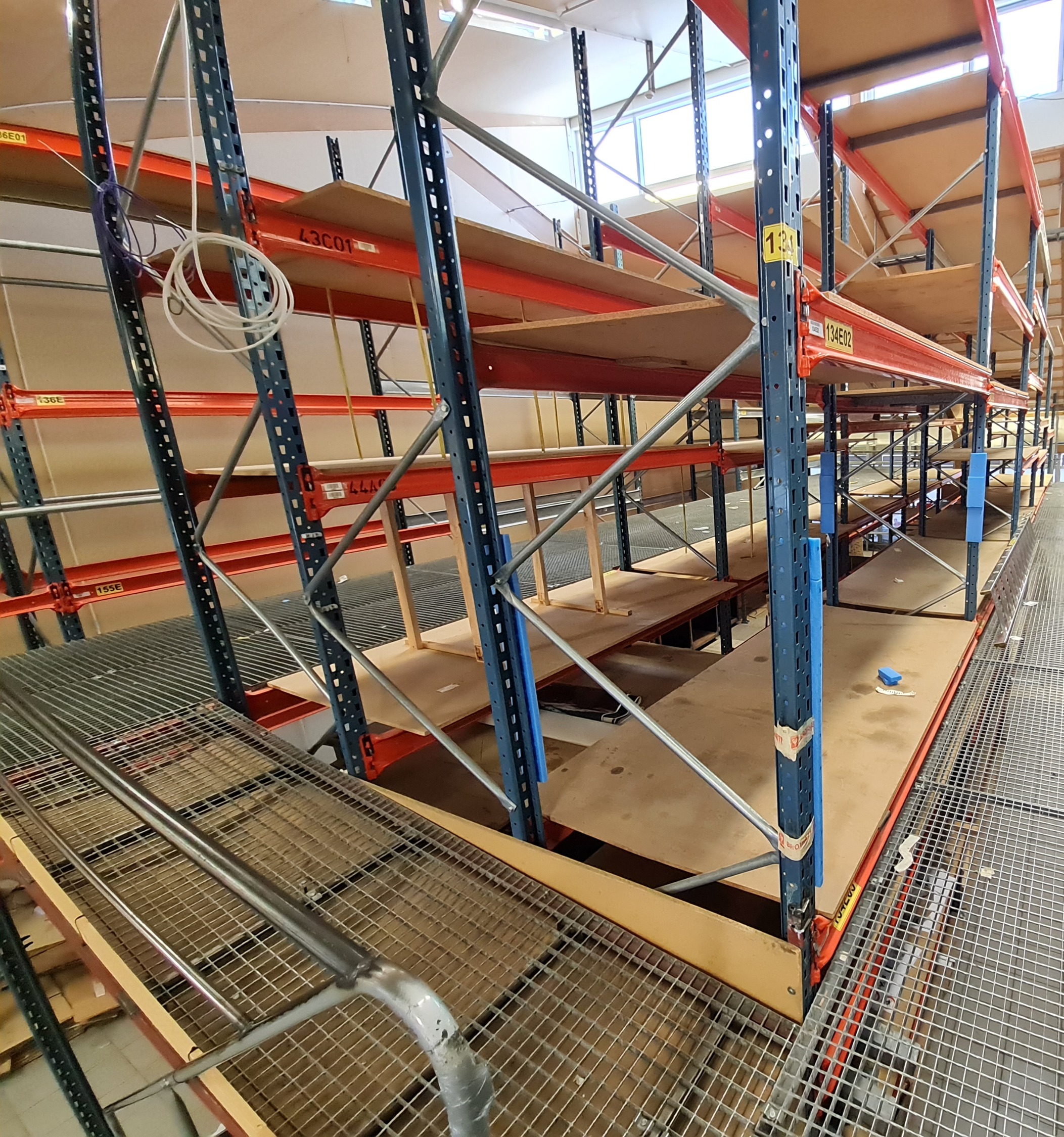 SELT / SOLD - Brettarekkar 6.4m., 5.6m., 5 m., 4 m. 2