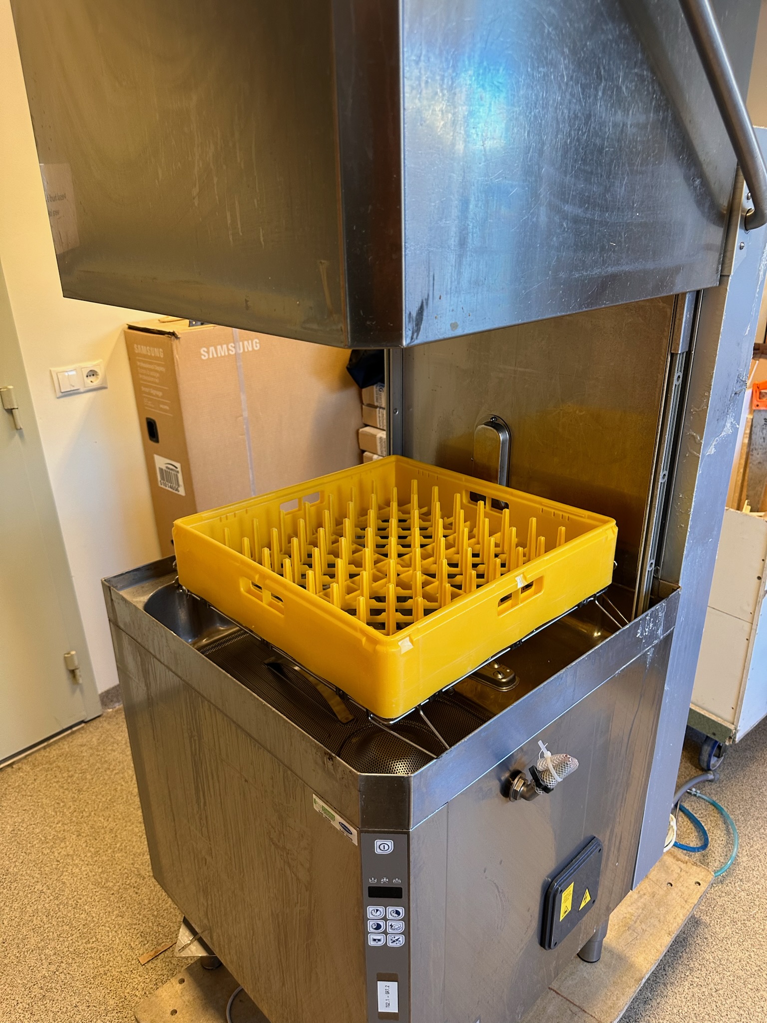 SELT / SOLD Zanussi húddvél, H158 x B62 x D75 sm. 2