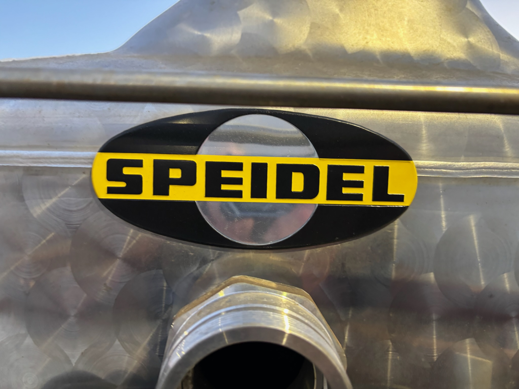 SELT / SOLD - Speidel vatnstankur, 4600ltr. 10