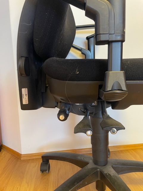 SELT / SOLD - Skrifstofustóll frá Pennanum 5