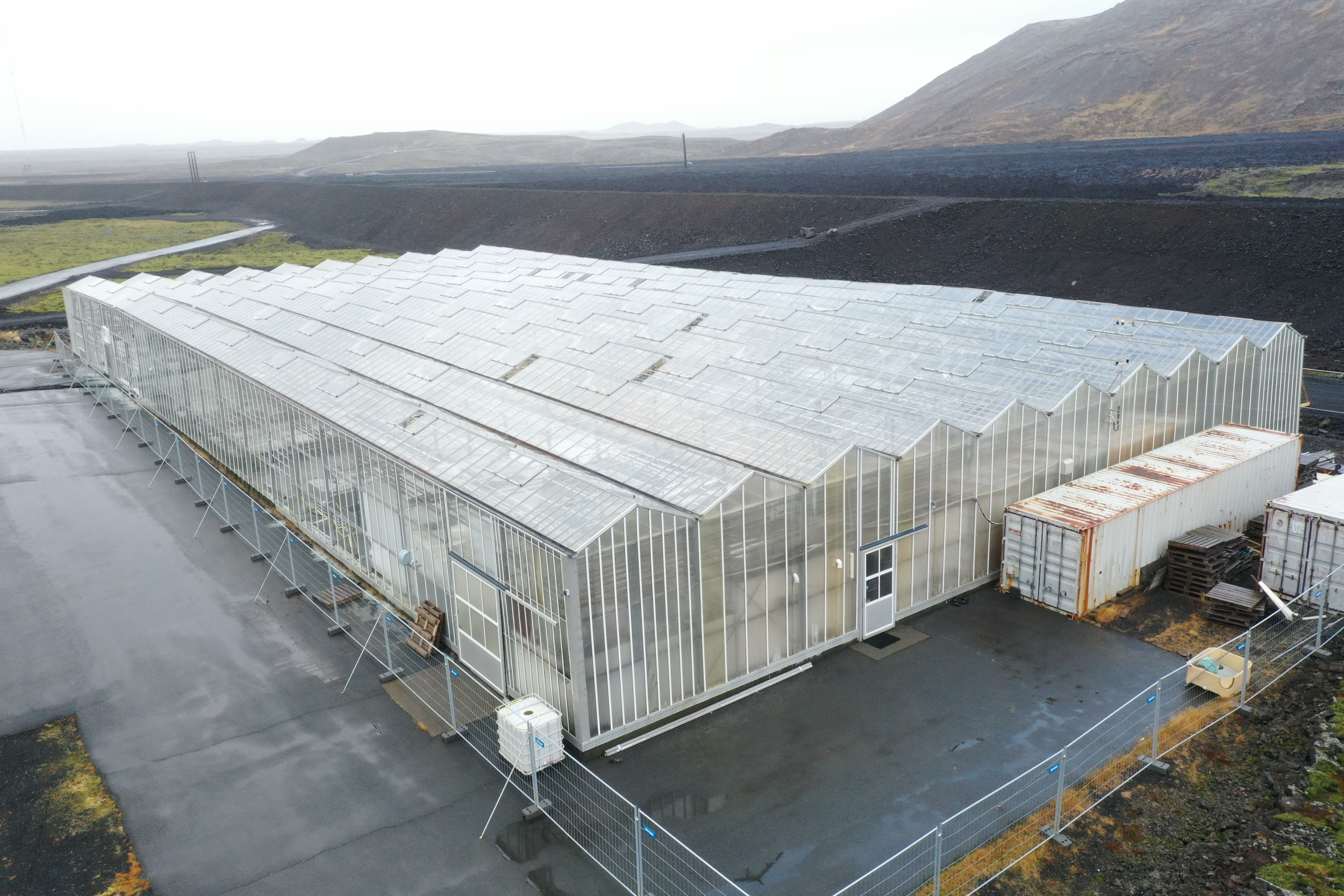 SELT / SOLD - Gróðurhús - gler - plexigler - pípur og grindur - Grindaví