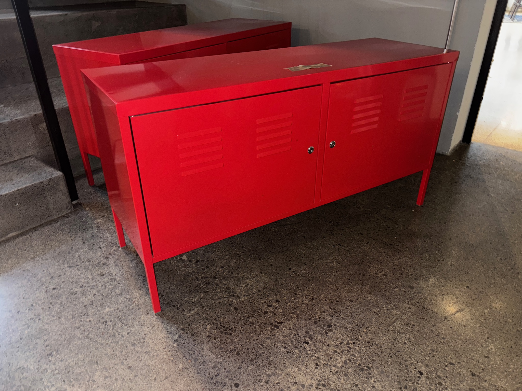 SELT / SOLD IKEA hirsla, B118 x D40 x H63 sm.