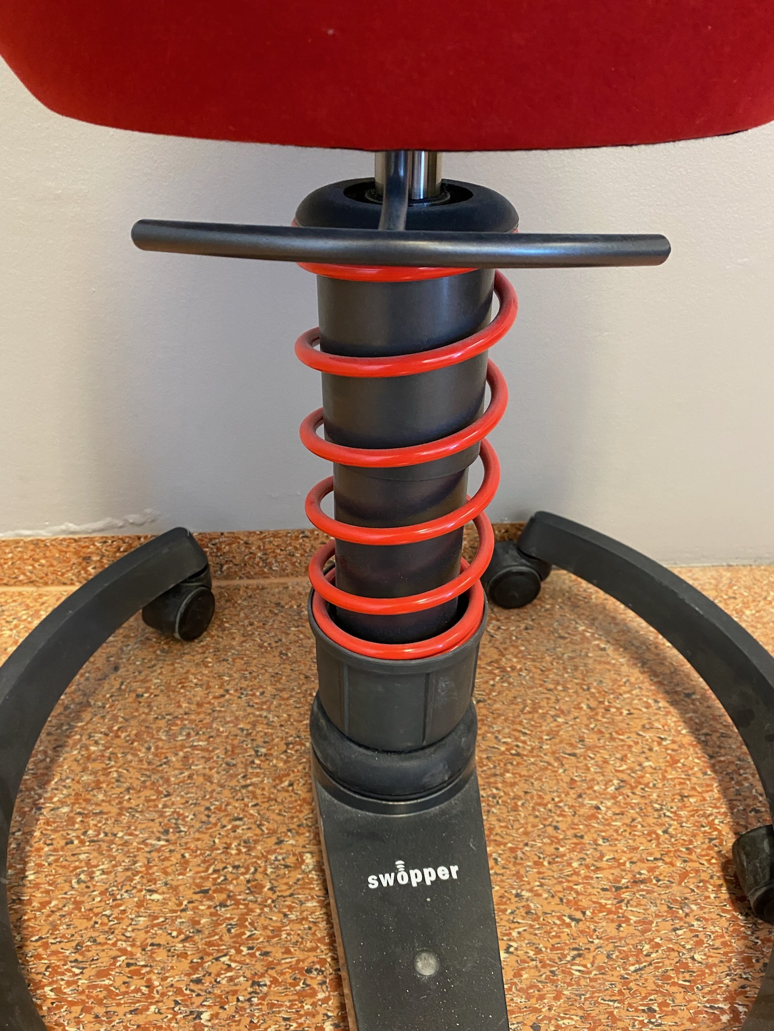 SELT / SOLD Aeris Swopper heilsukollur frá Eirberg - Rauður 3