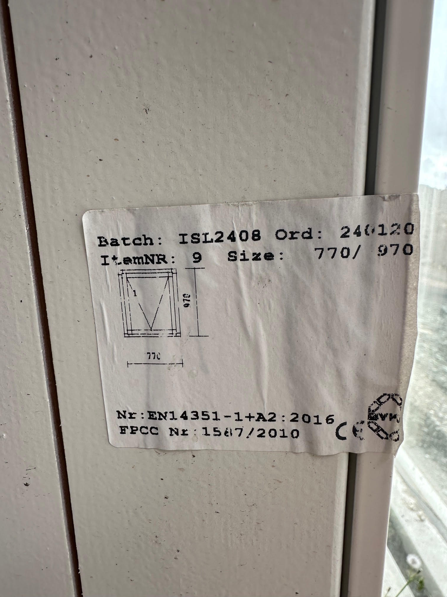 SELT / SOLD Álklæddur viðargluggi frá Byko, H157xB247sm. 5