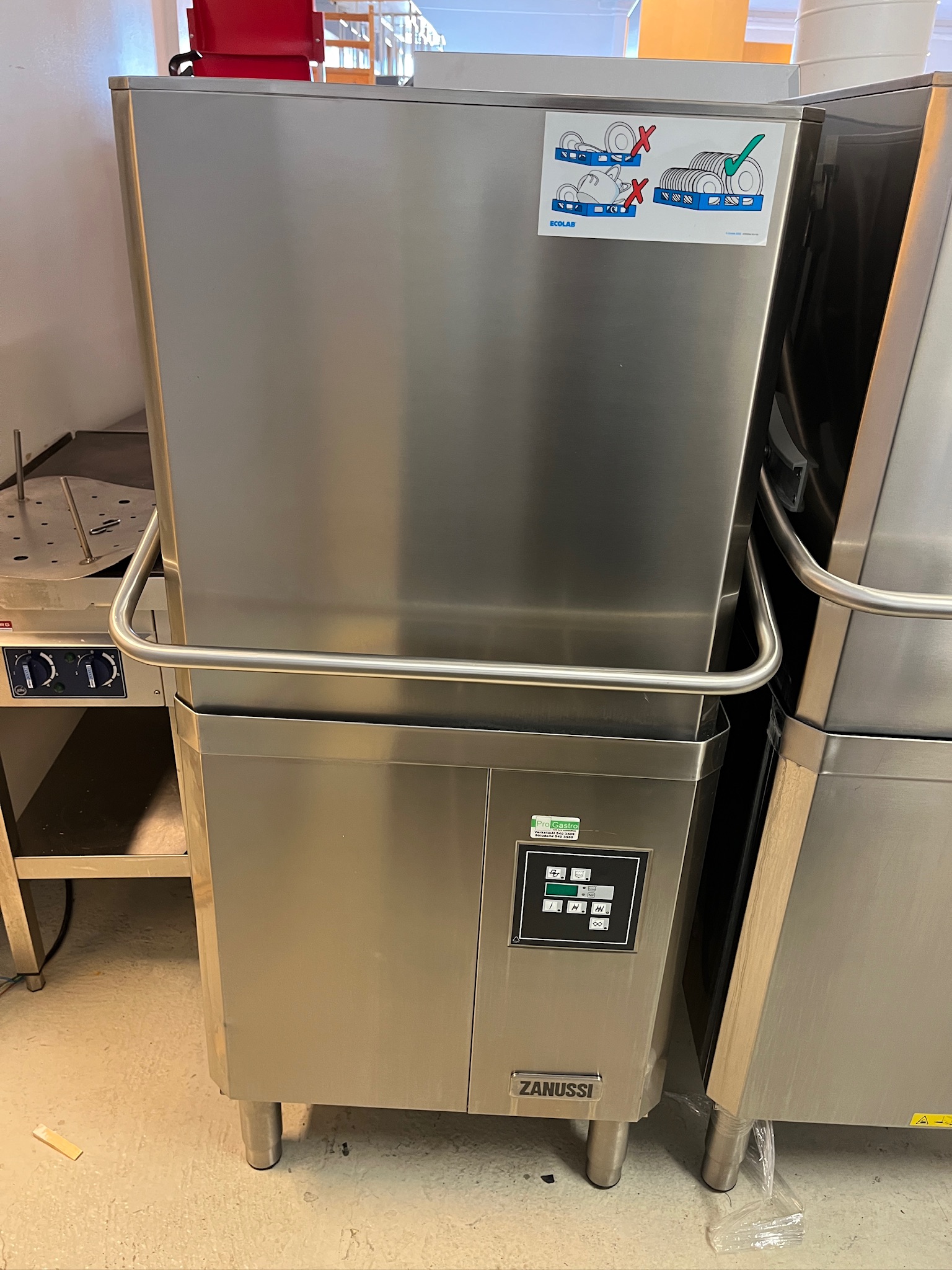 SELT / SOLD Zanussi uppþvottavél húddvél LS12