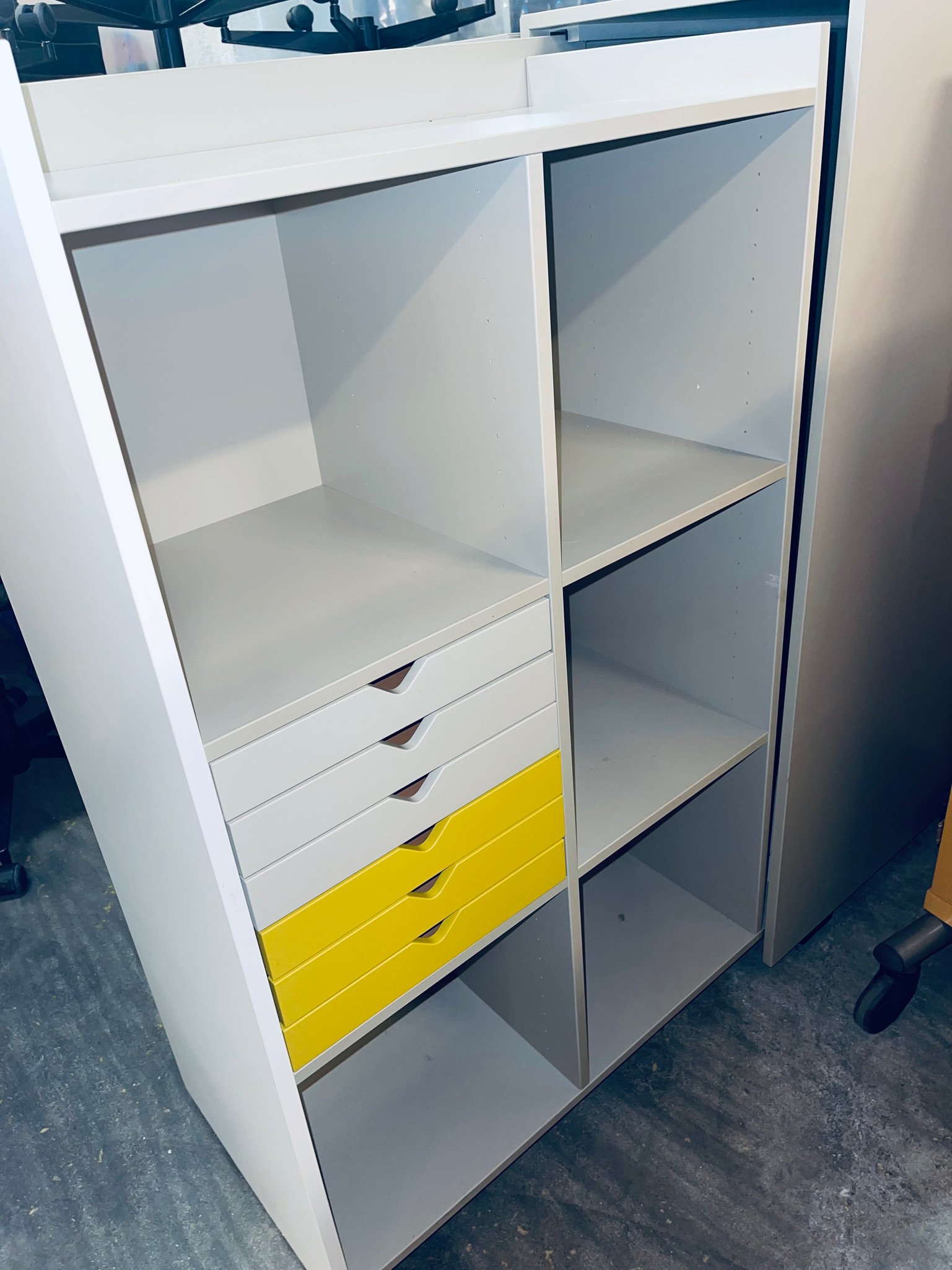 SELT / SOLD Cube Design Quadro turnskápur 3