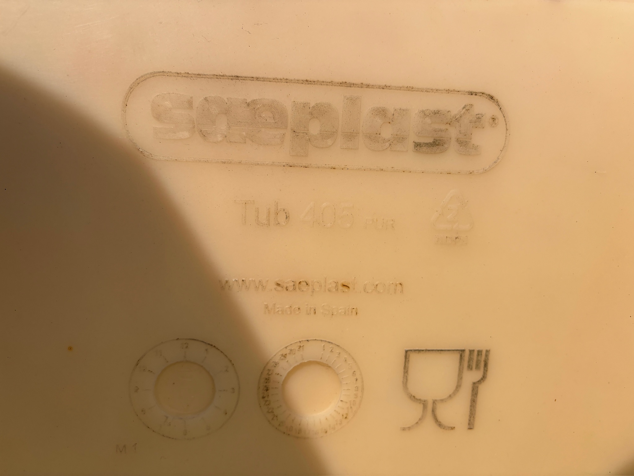 SELT / SOLD Ker frá Sæplast, 350L (3 stk.) 11